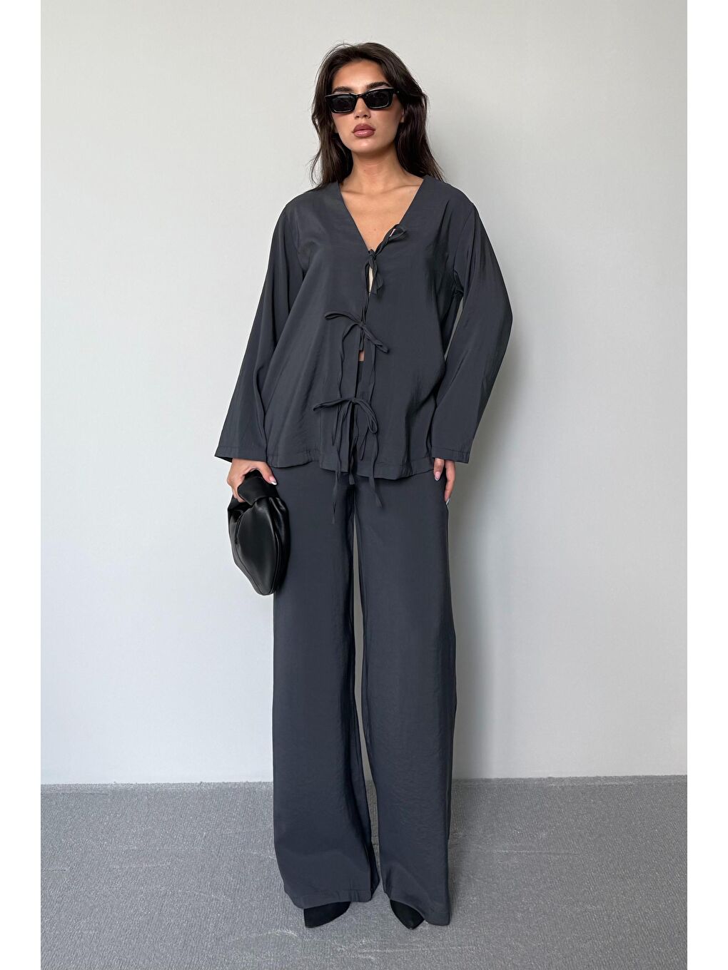 Gri Füme Önü Bağlamalı Alt Üst Takım Mg2473-2