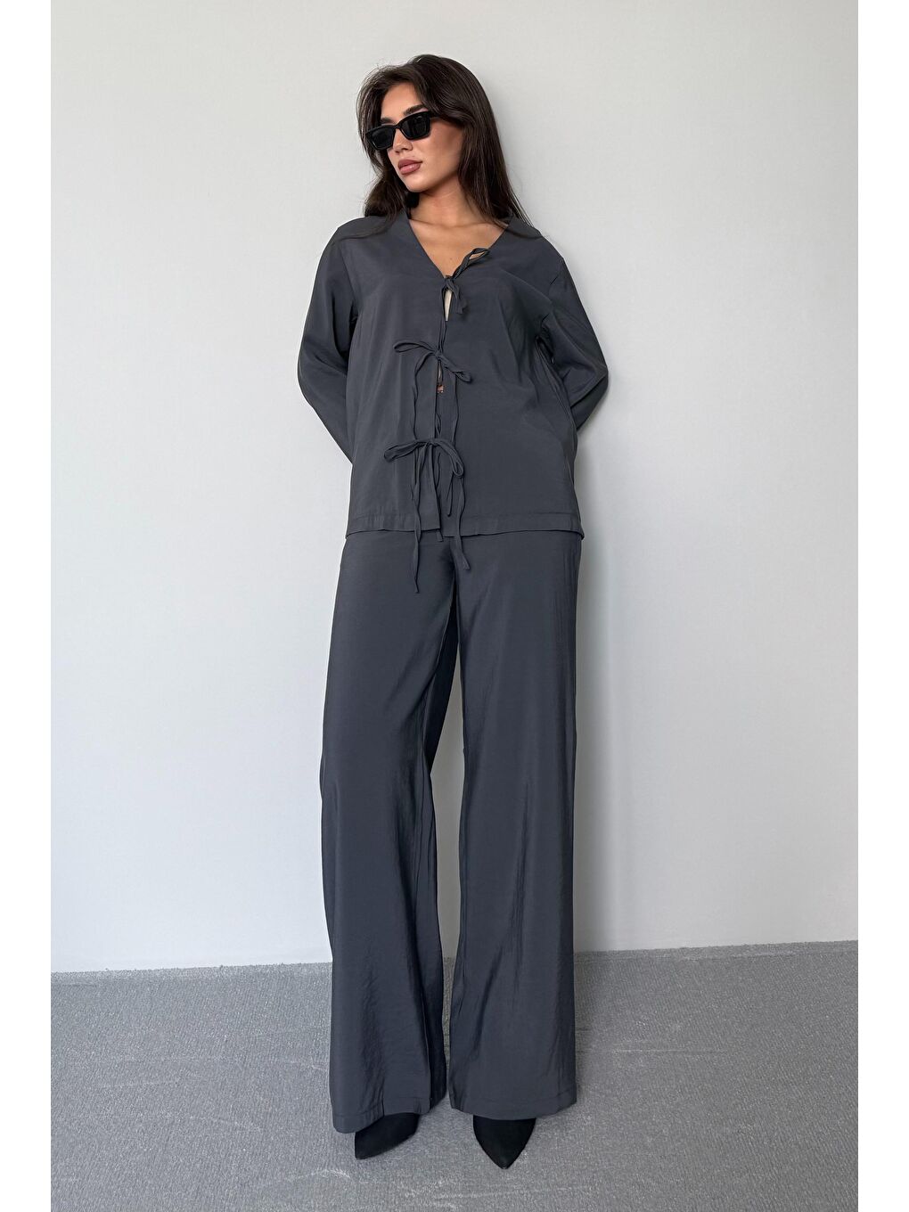 Gri Füme Önü Bağlamalı Alt Üst Takım Mg2473-4