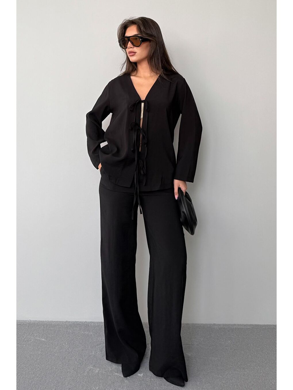 Siyah Önü Bağlamalı Alt Üst Takım Mg2473-2