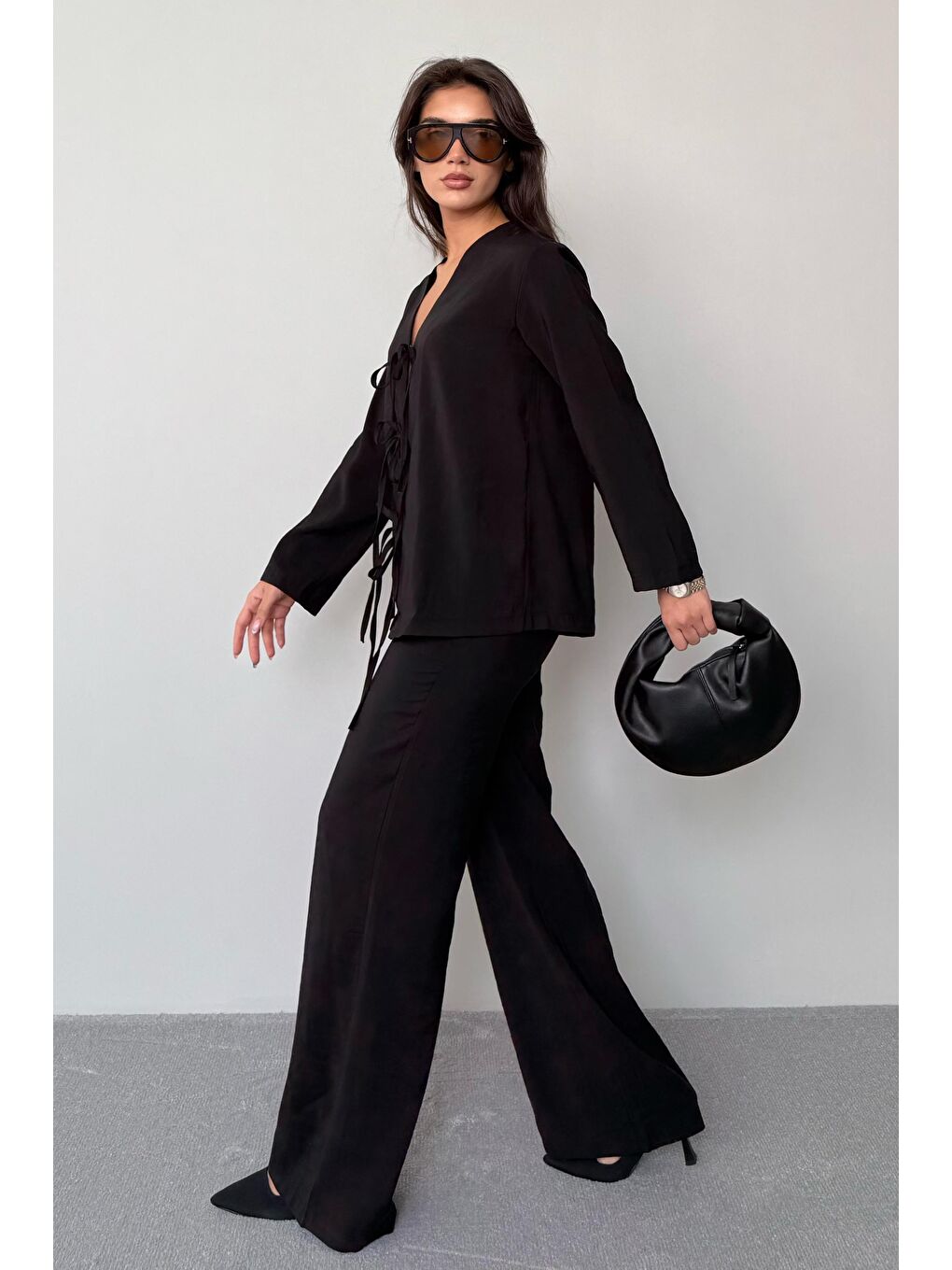 Siyah Önü Bağlamalı Alt Üst Takım Mg2473-3