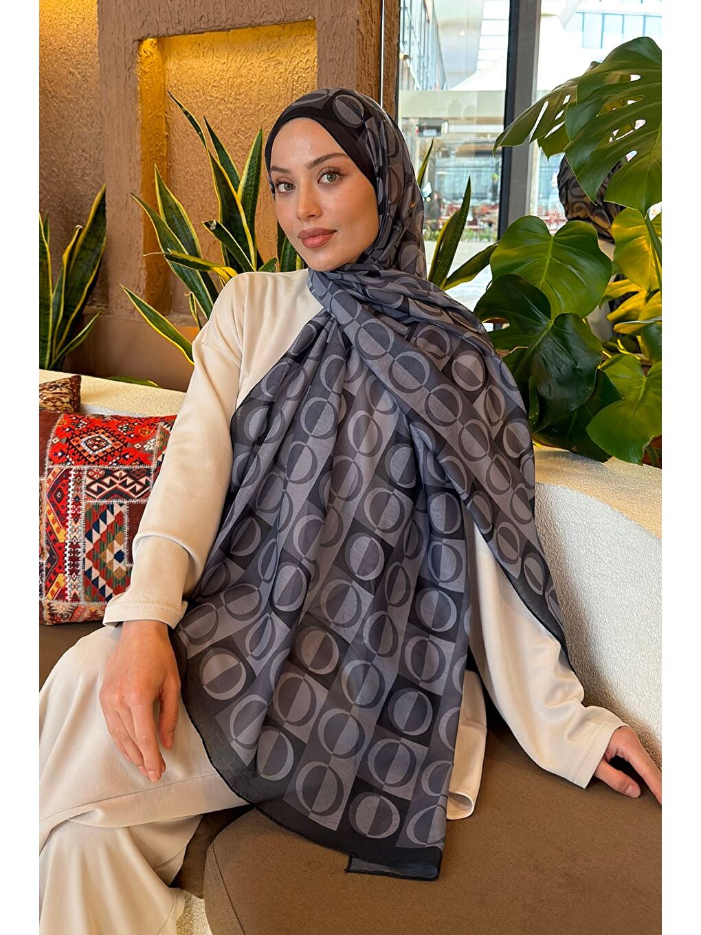 Halka Desen Ferah Şal Antrasit