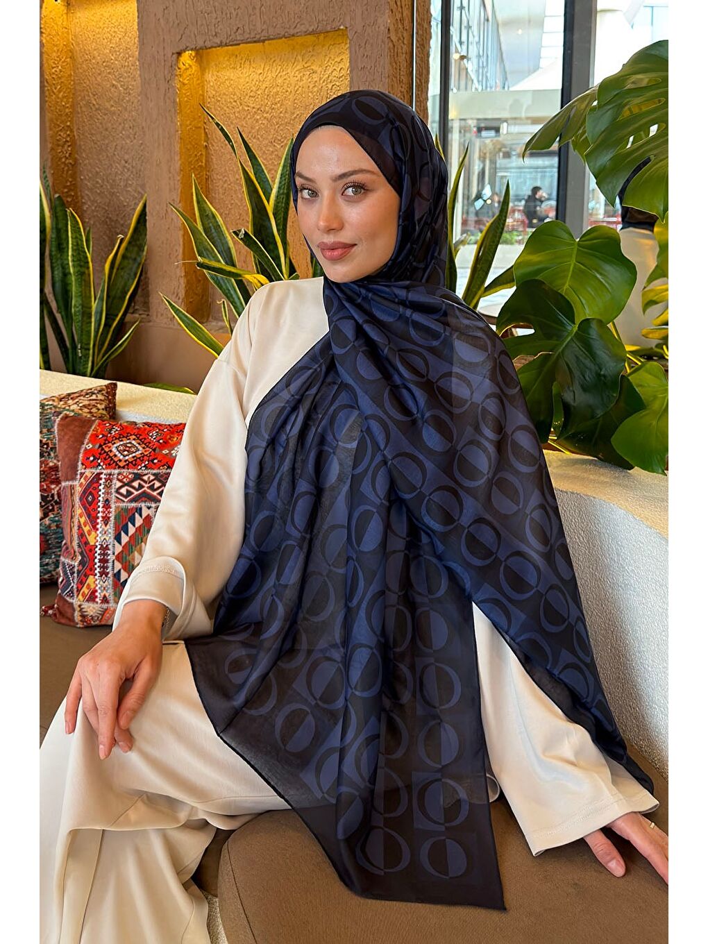Halka Desen Ferah Şal Lacivert