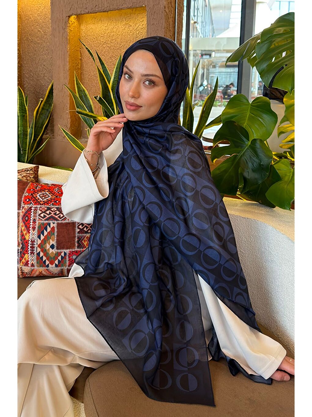Halka Desen Ferah Şal Lacivert-1