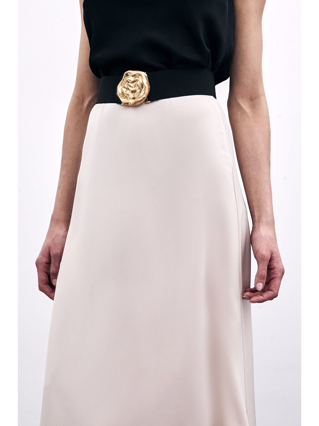 Uzun Saten Etek - Bej-4