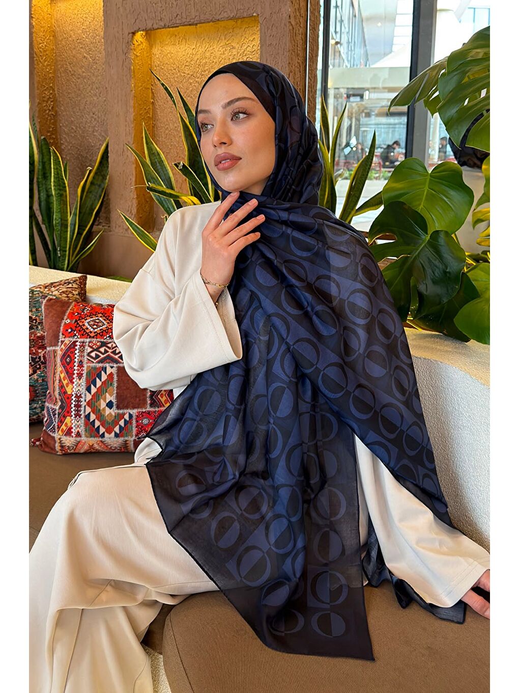 Halka Desen Ferah Şal Lacivert-2