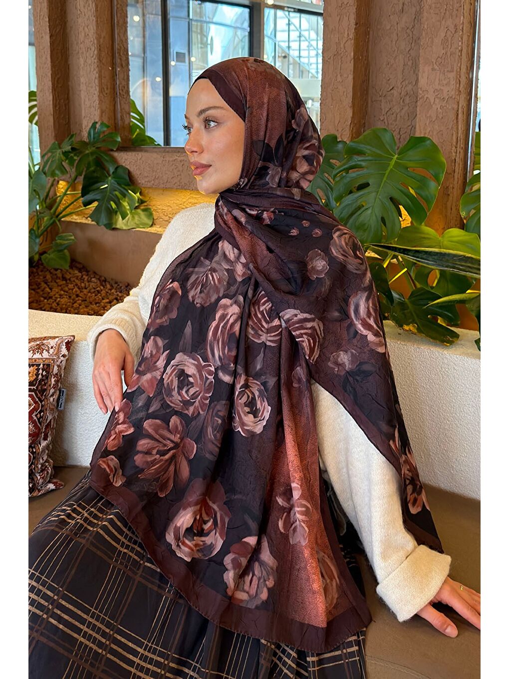 Çiçek Desen Bambu Şal Kahverengi-3