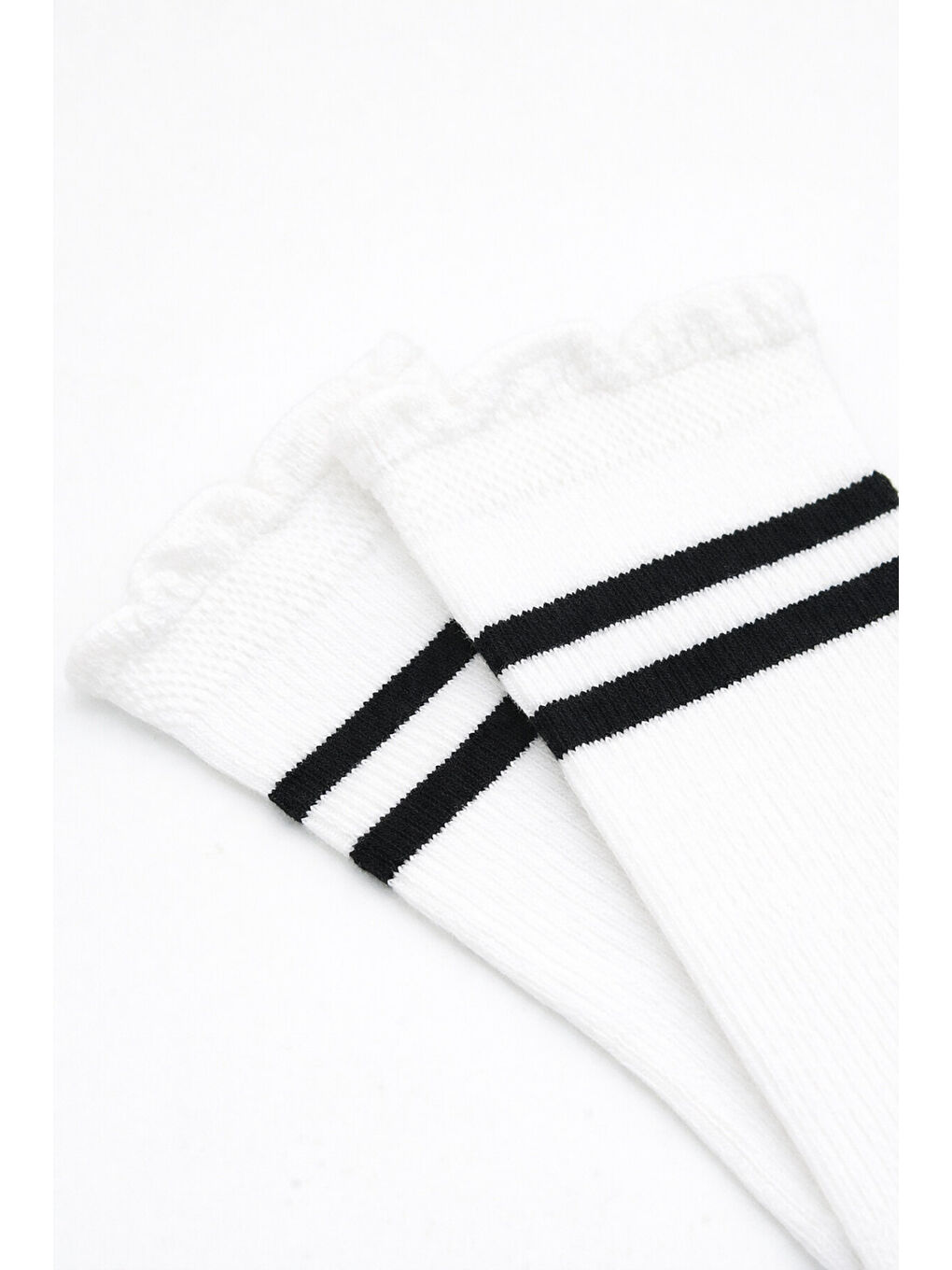Beyaz Çizgili Soket Çorap-1