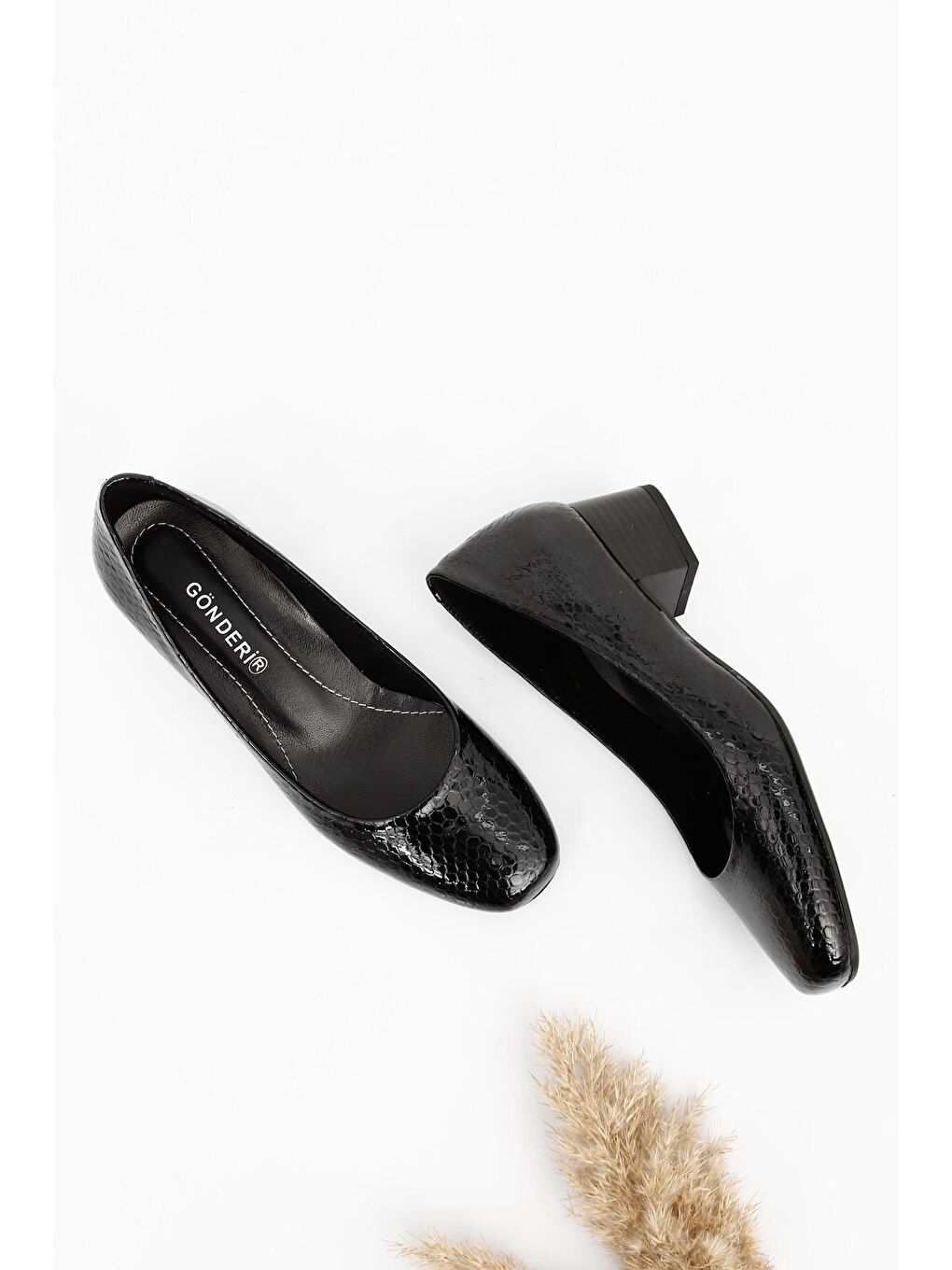 Lacivert LACİVERT  Hakiki Deri Yuvarlak Burun Kısa Kalın Topuklu Kadın Ayakkabı 24100