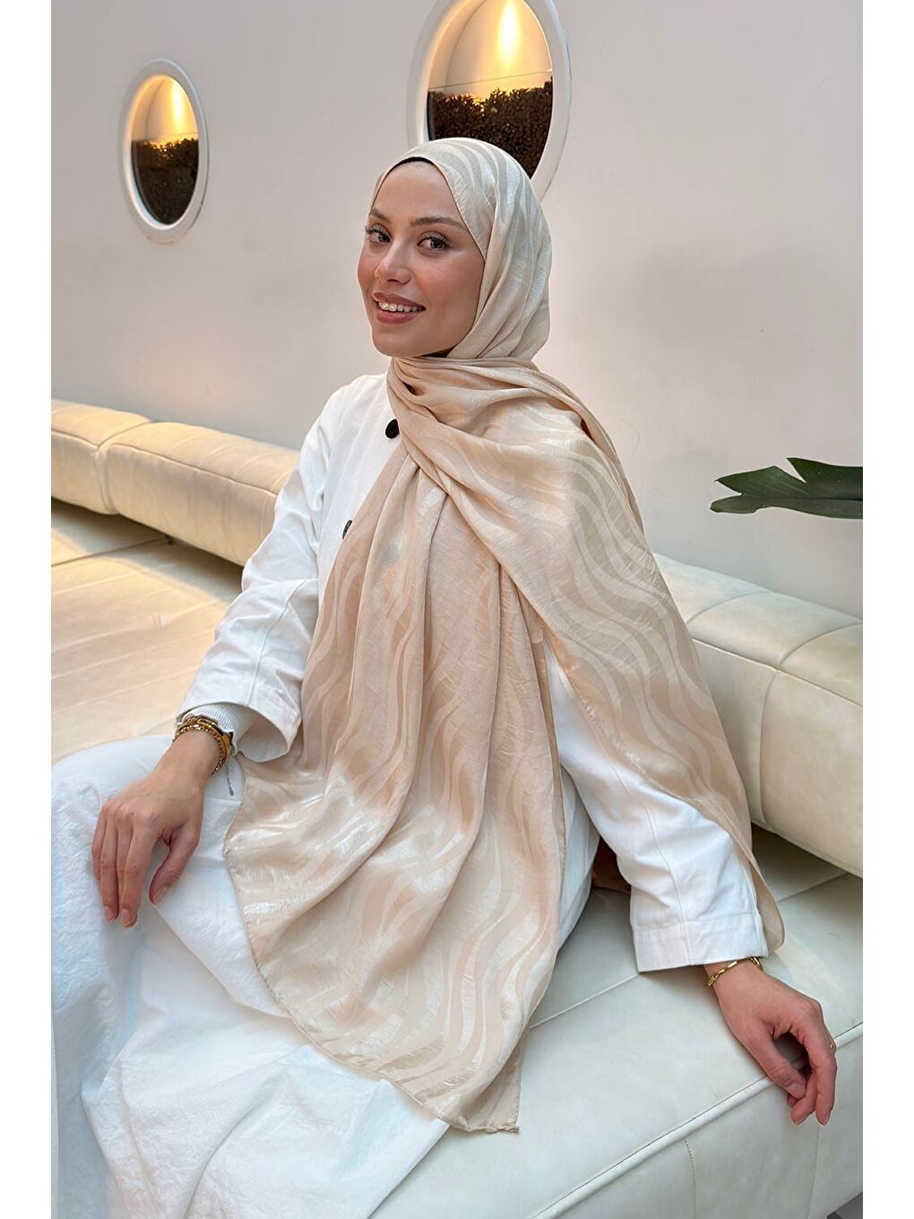 Shine Desen Ayrobin Floş Jakar Şal Bej