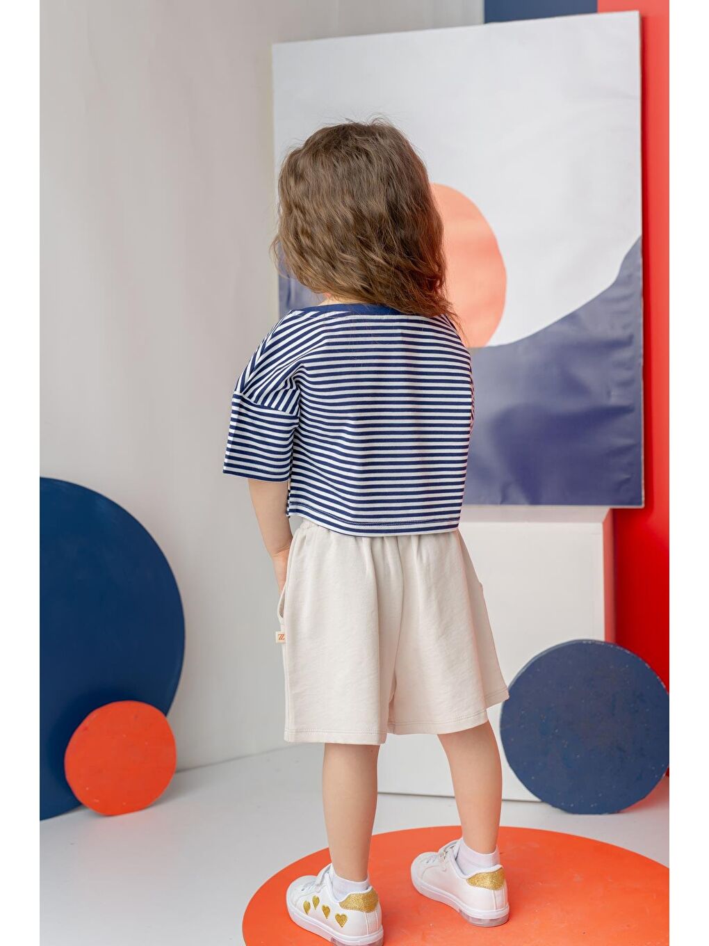 Kız Çocuk Çizgili Çep Detaylı Crop T-Shirt - Lacivert Çizgili-1