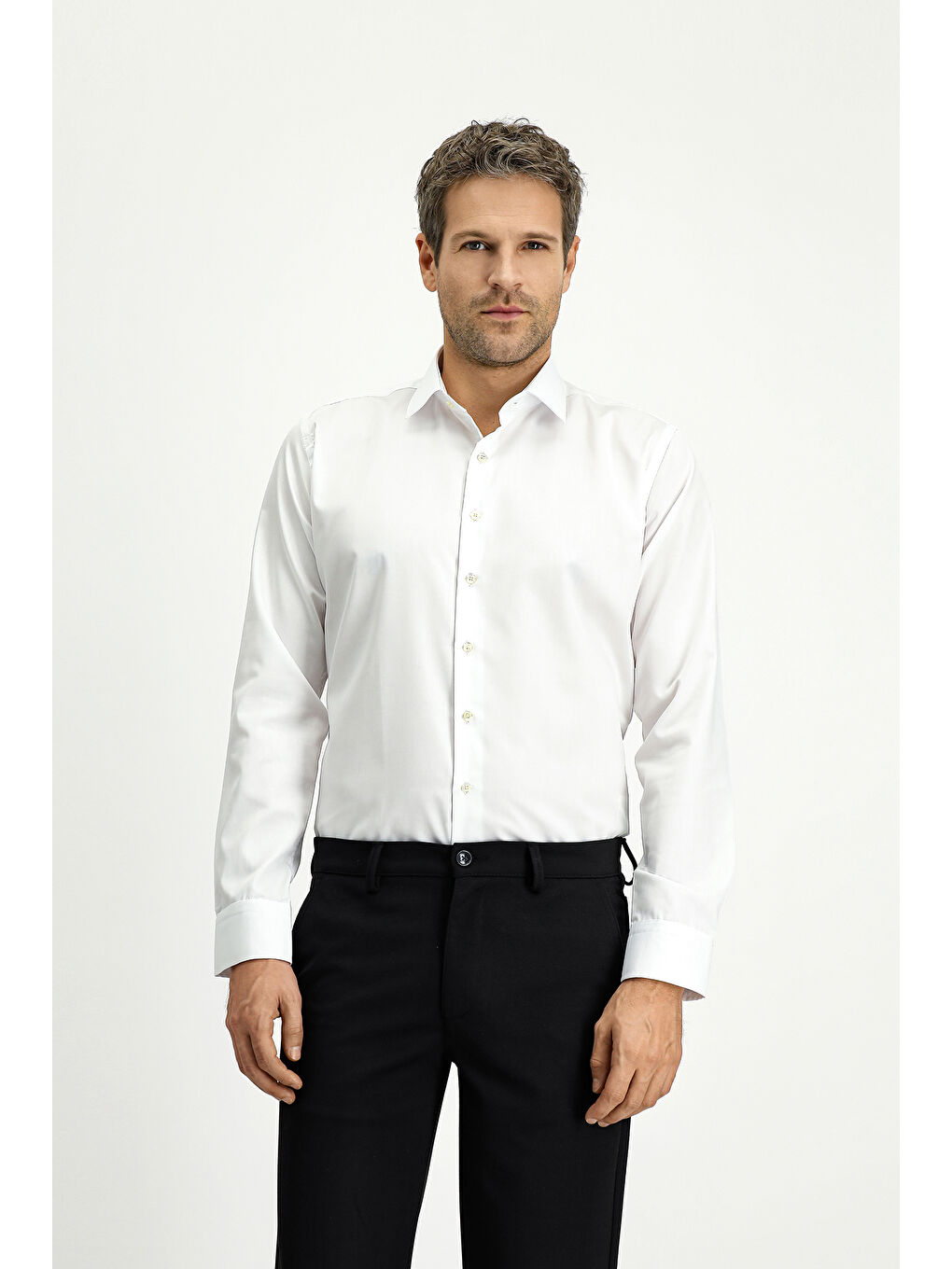 Beyaz Uzun Kol Slim Fit Dar Kesim Klasik Non Iron Pamuklu Gömlek-1