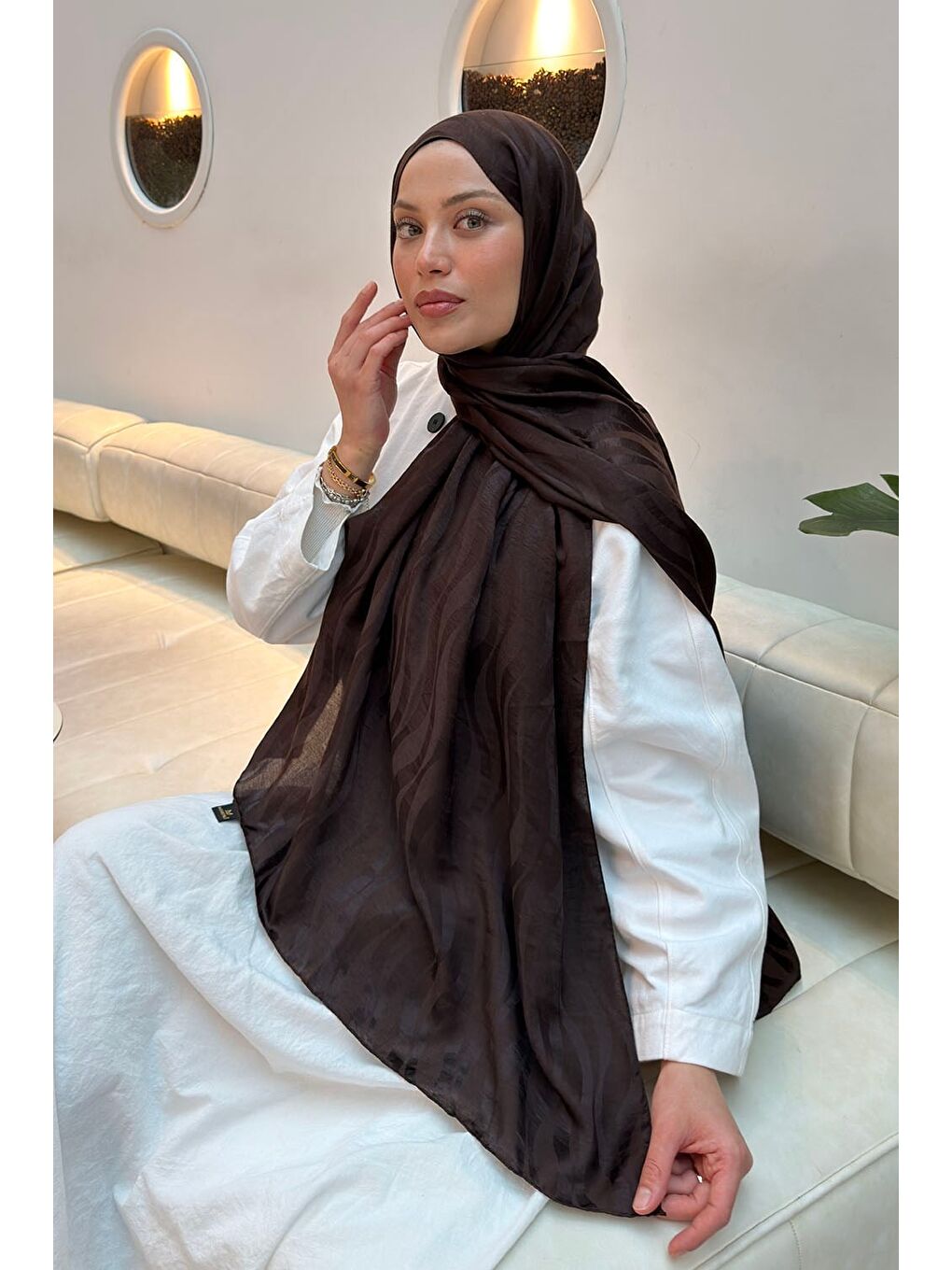 Shine Desen Ayrobin Floş Jakar Şal Acı Kahverengi-1