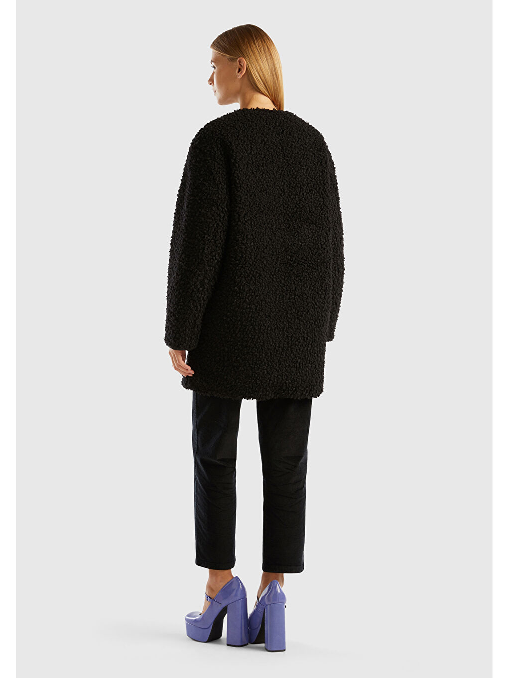 Kadın Siyah Yakasız İnce Mont-2