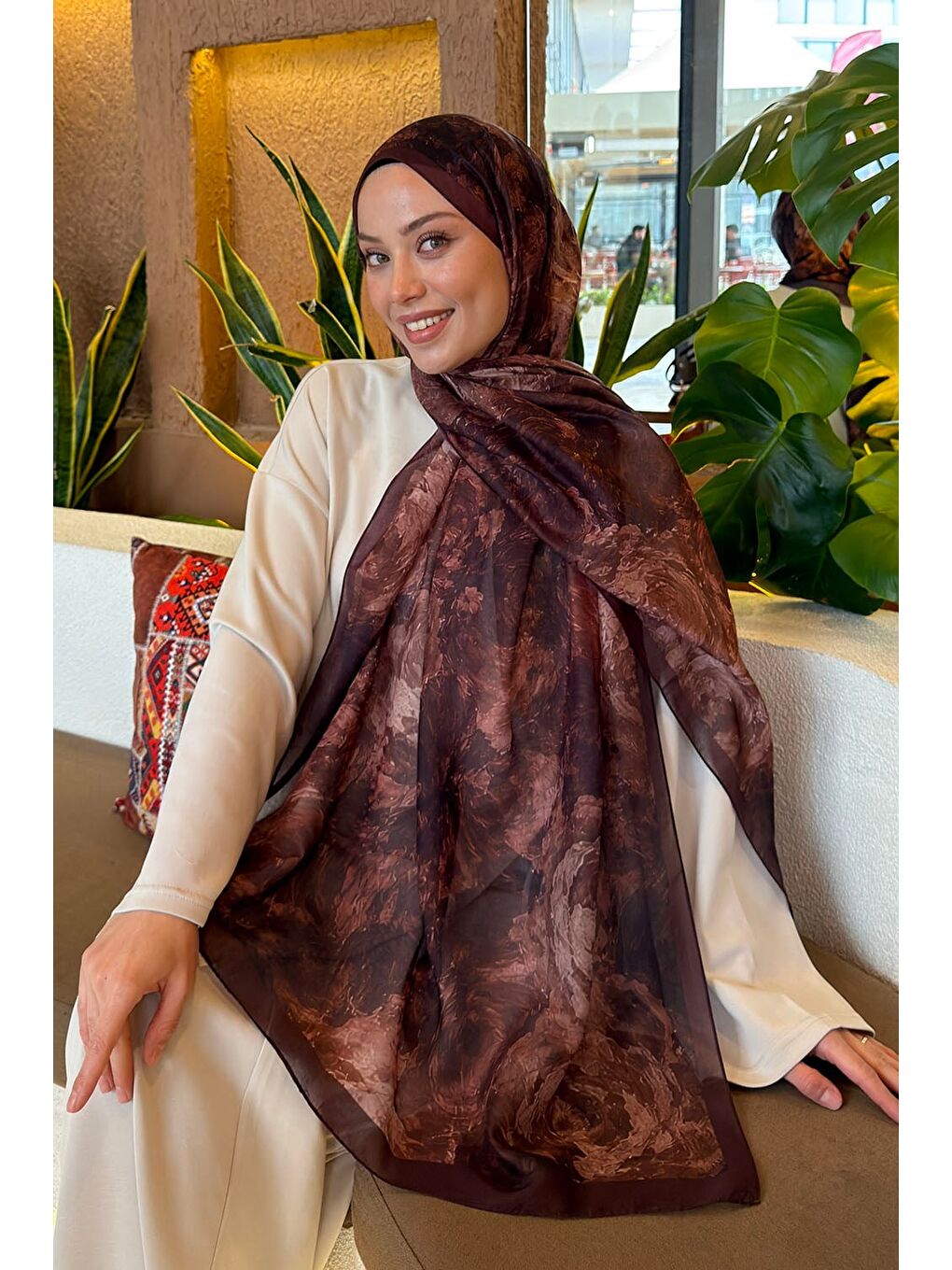 Gül Çiçek Desen Ferah Şal Acı Kahverengi-1