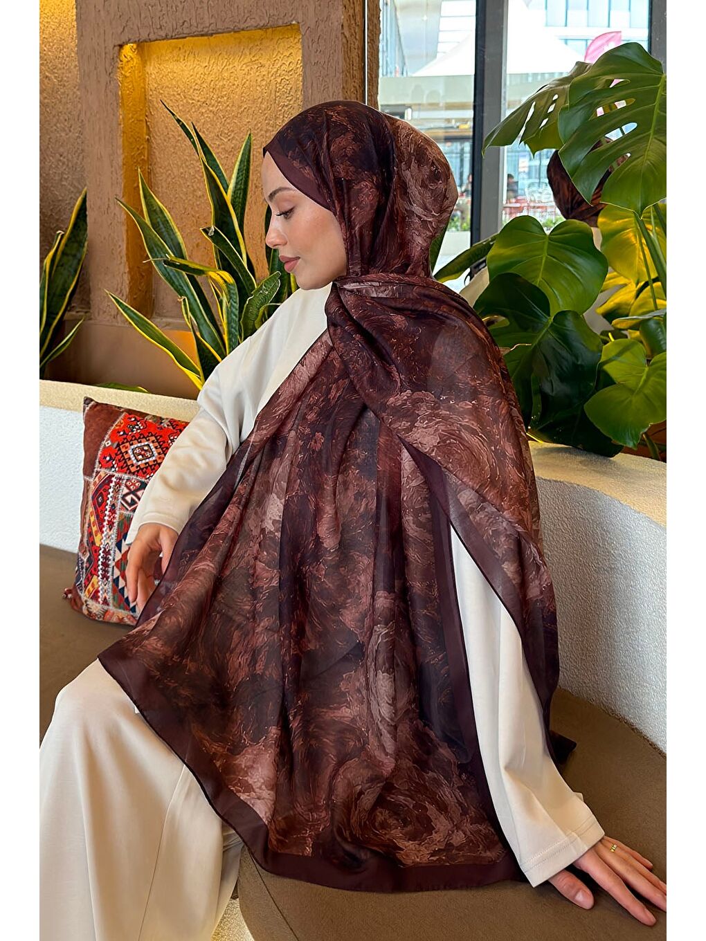 Gül Çiçek Desen Ferah Şal Acı Kahverengi-3