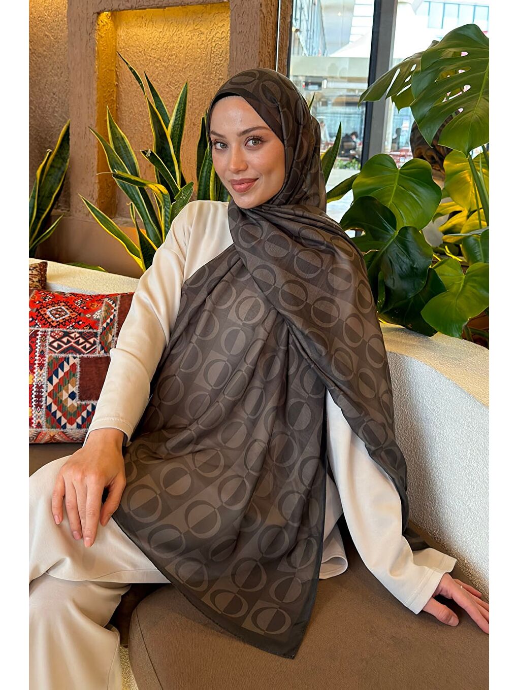 Halka Desen Ferah Şal Haki-2