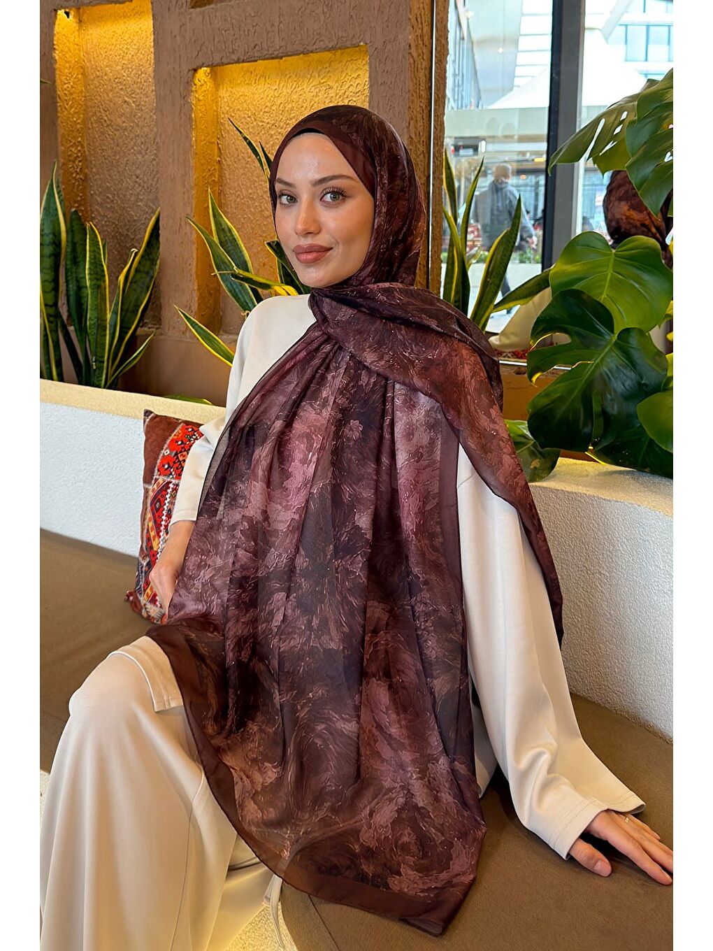 Gül Çiçek Desen Ferah Şal Kahverengi