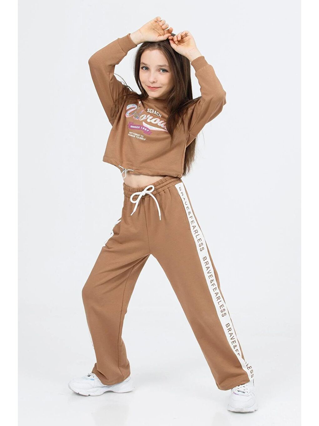 Kahverengi Kahve Şerit Yazılı Payetli Kız Çocuk Eşofman Takımı 17130