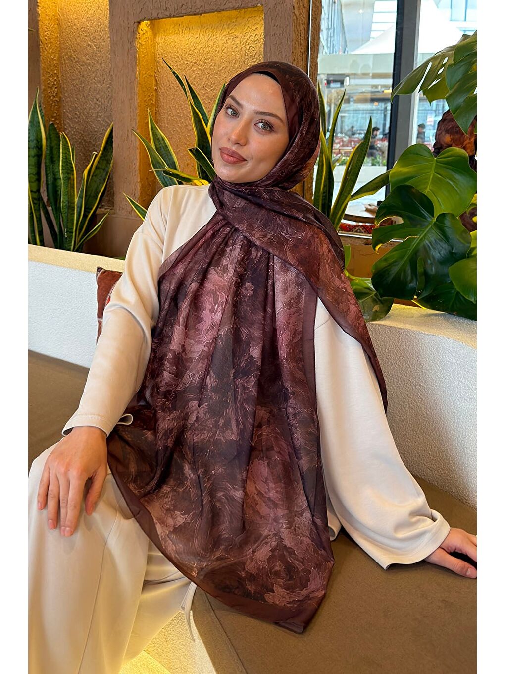 Gül Çiçek Desen Ferah Şal Kahverengi-1