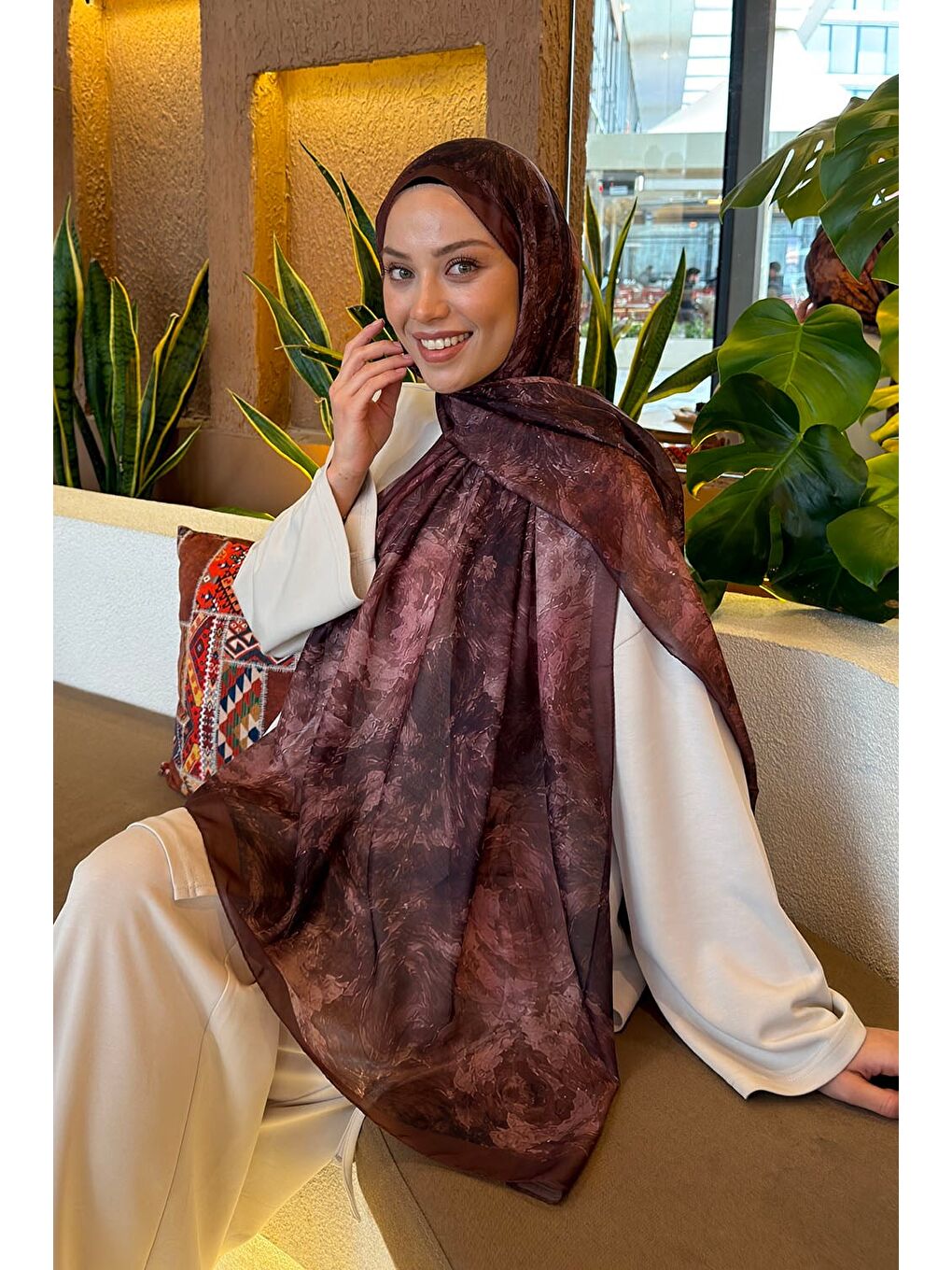 Gül Çiçek Desen Ferah Şal Kahverengi-2