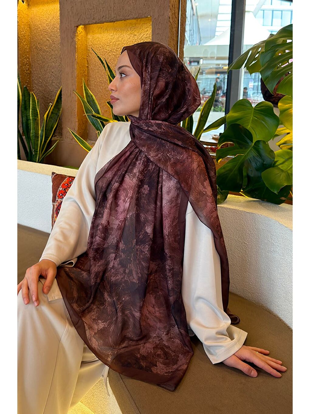 Gül Çiçek Desen Ferah Şal Kahverengi-3