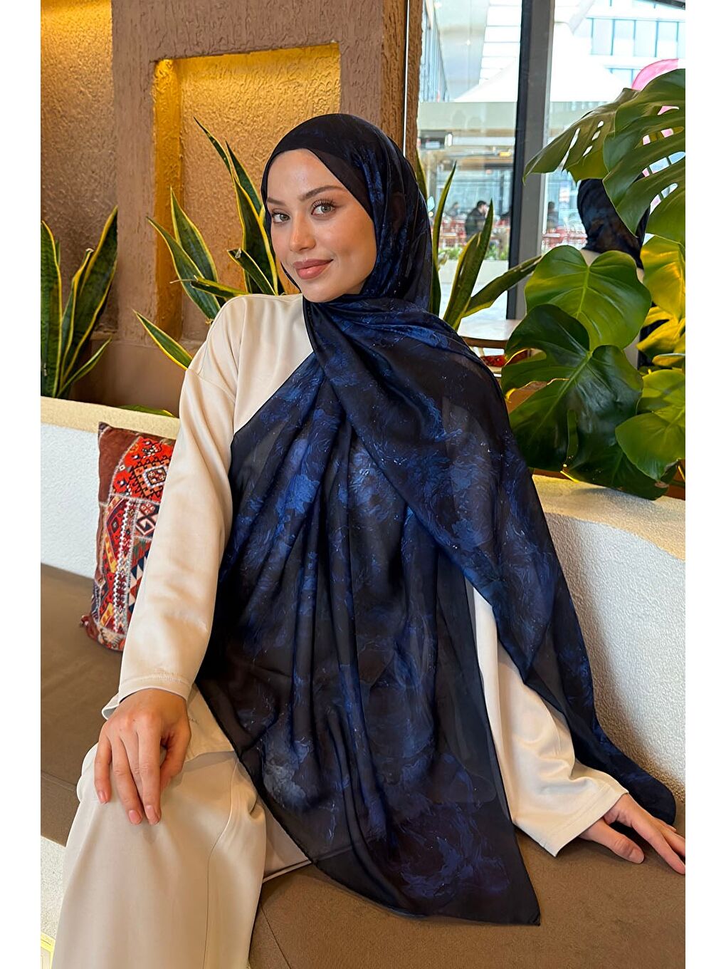 Gül Çiçek Desen Ferah Şal Lacivert-1