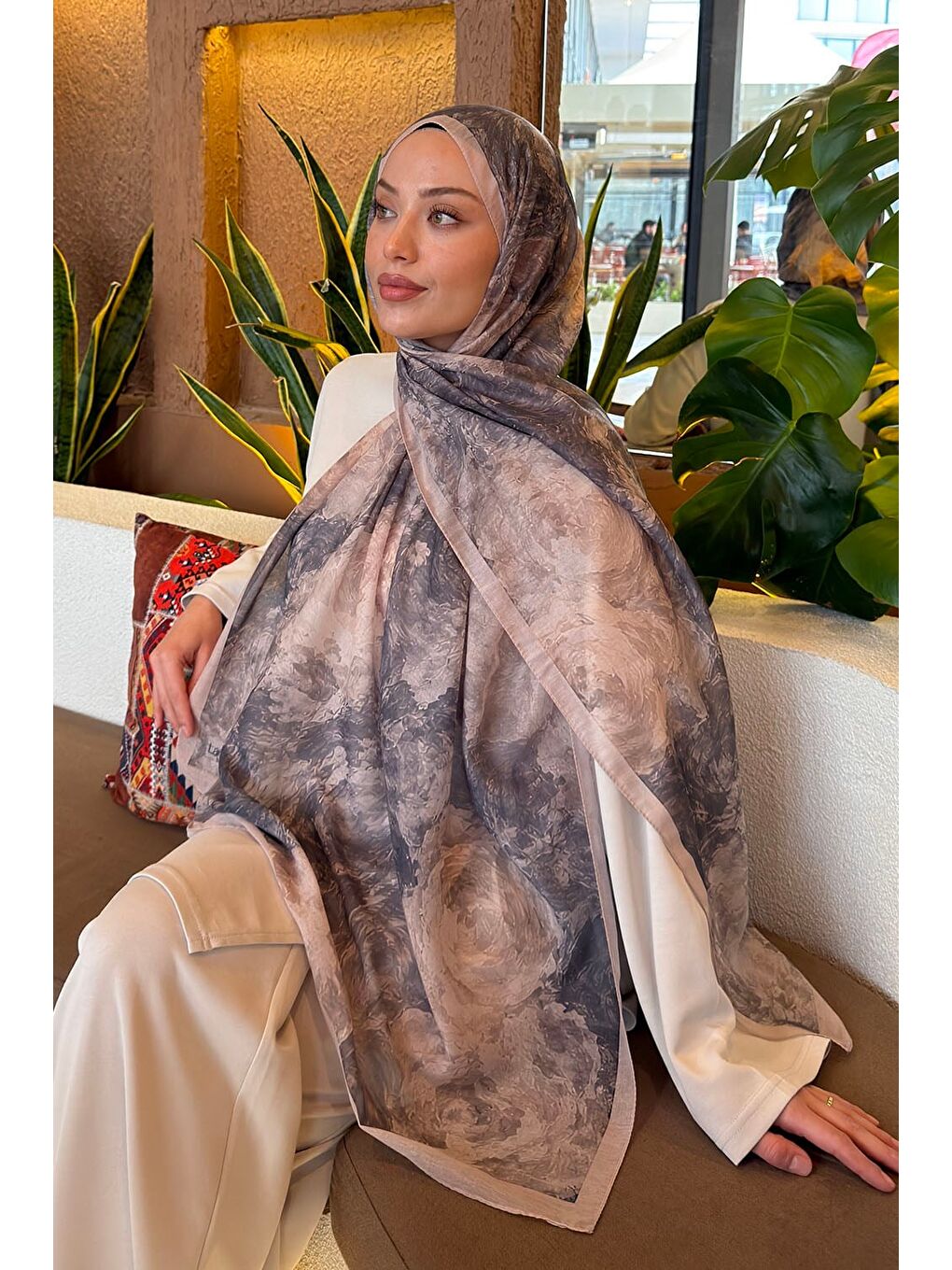 Gri Gül Çiçek Desen Ferah Şal Füme-2