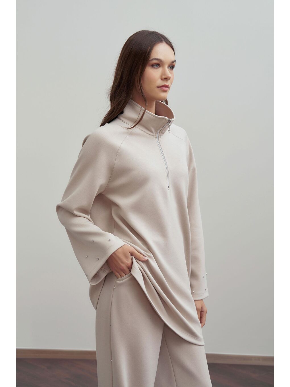 Bej Taş-Yumuşak Dokulu Taşlı Pantolonlu Takım-3