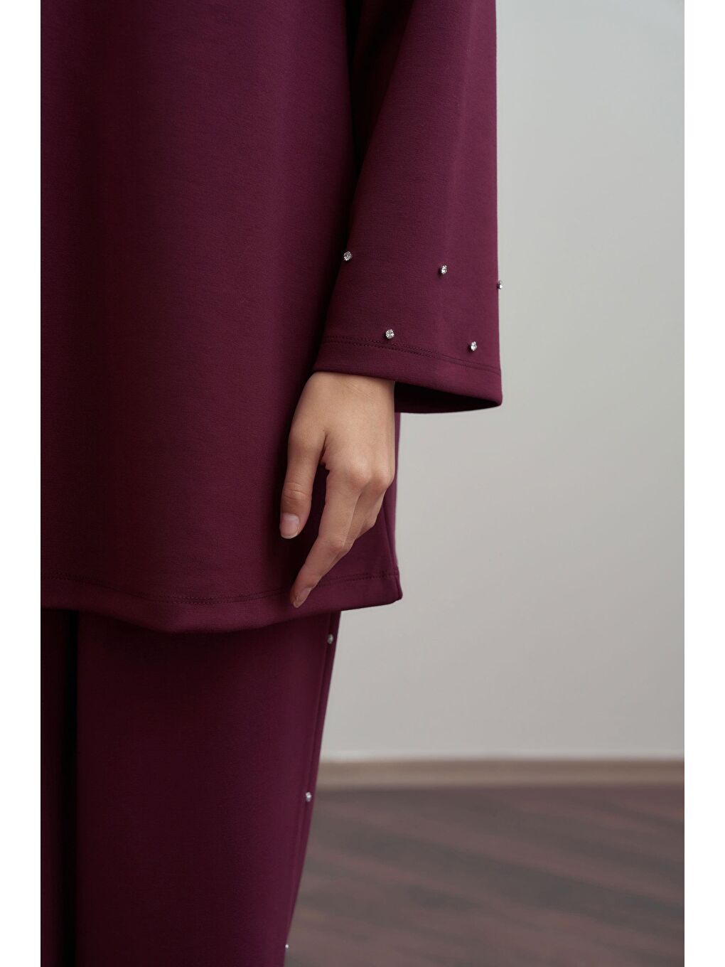 Bordo-Yumuşak Dokulu Taşlı Pantolonlu Takım-4