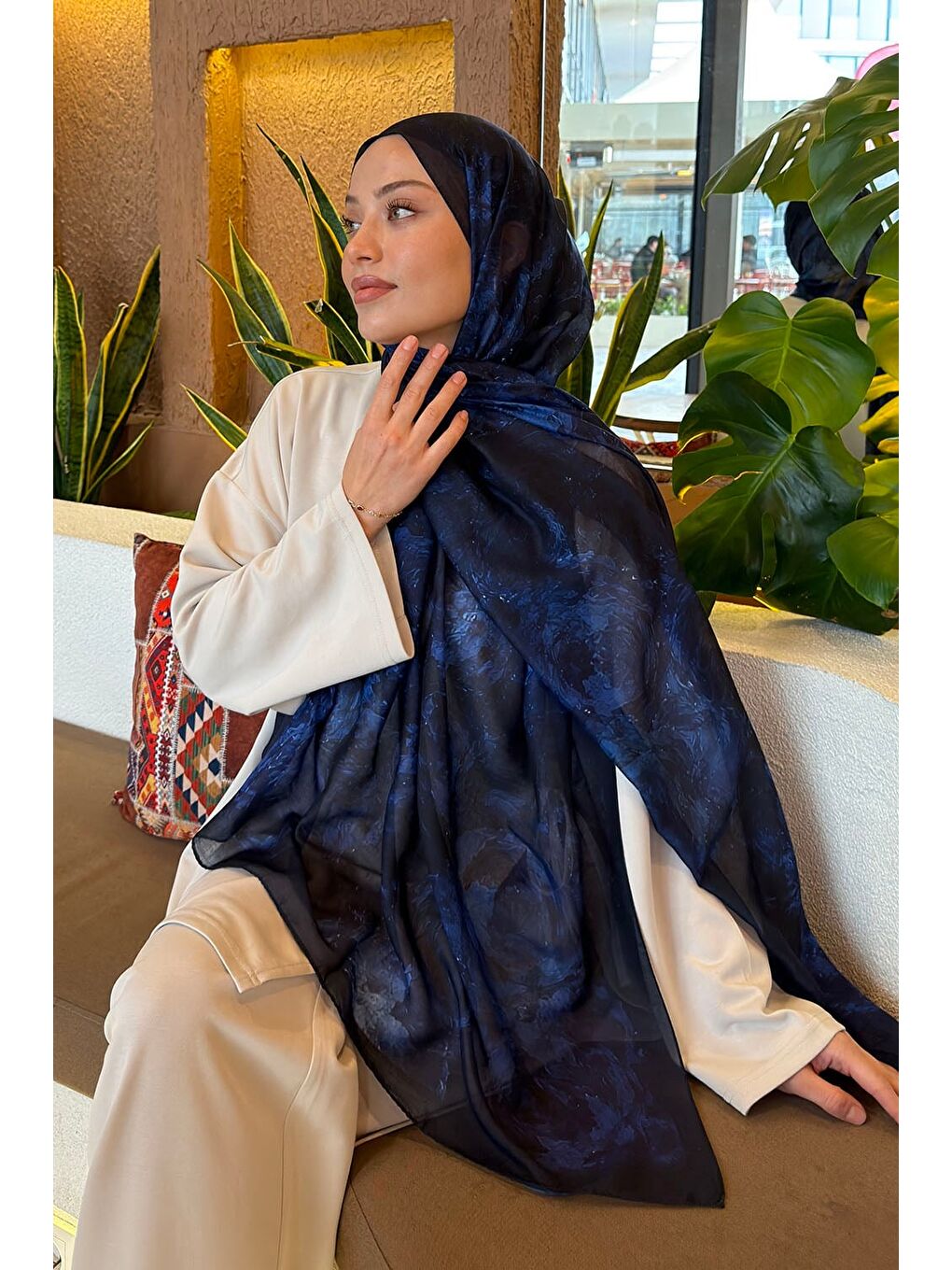 Gül Çiçek Desen Ferah Şal Lacivert-3