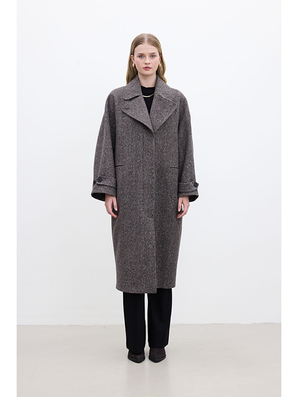 Bej Asimetrik Kapama Kaşe Kaban Vizon-3