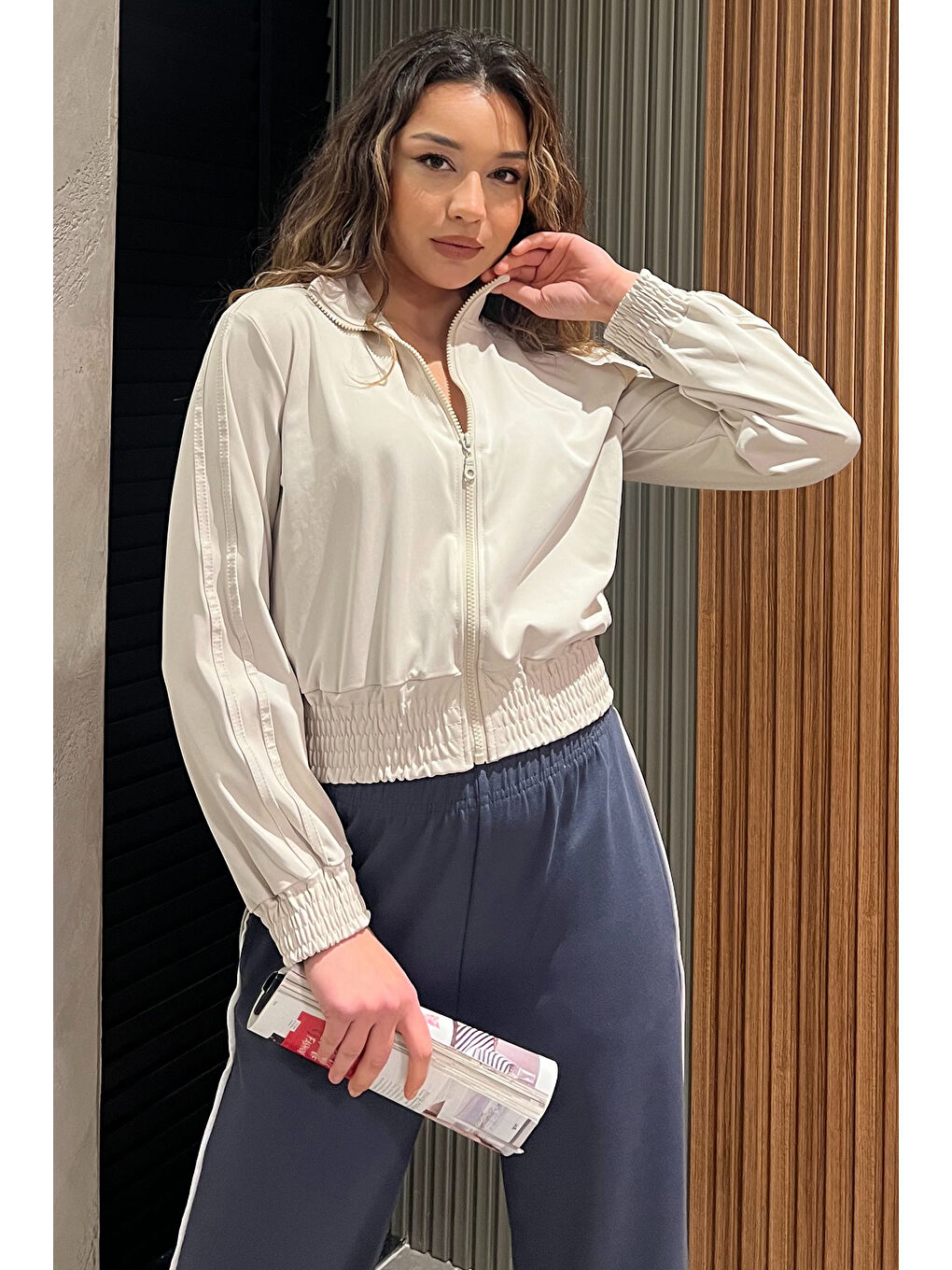 Bej Kadın Kol Şeritli Bel Lastikli Mevsimlik Ceket