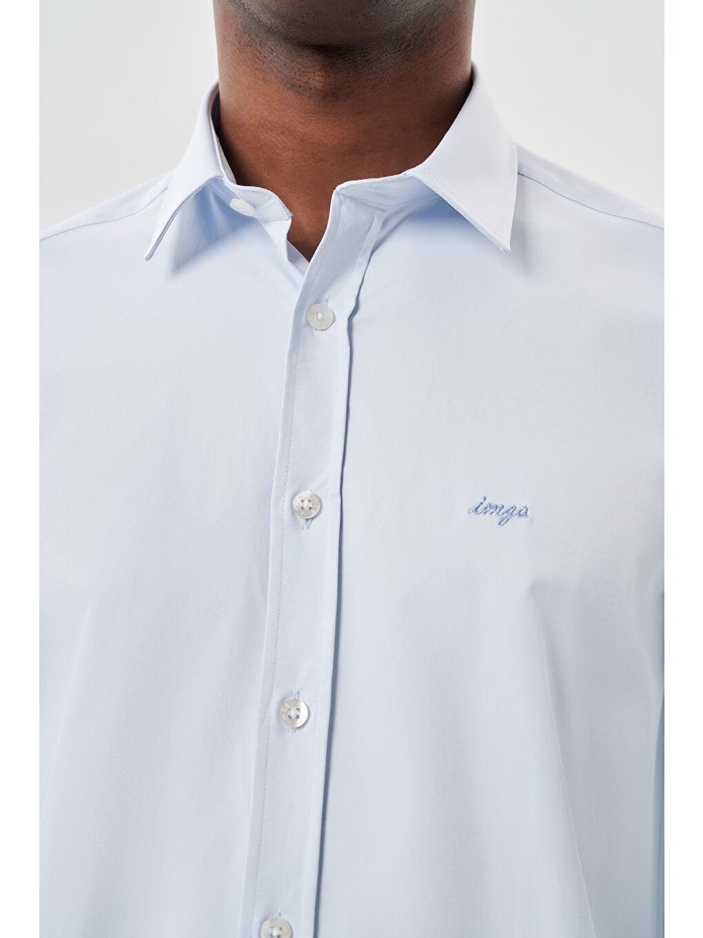 Koyu Mavi Uzun Kollu Sert Yaka Cepsiz Pamuklu Elastanlı Klasik Slim Fit Dar Kesim Gömlek 1004245234-3