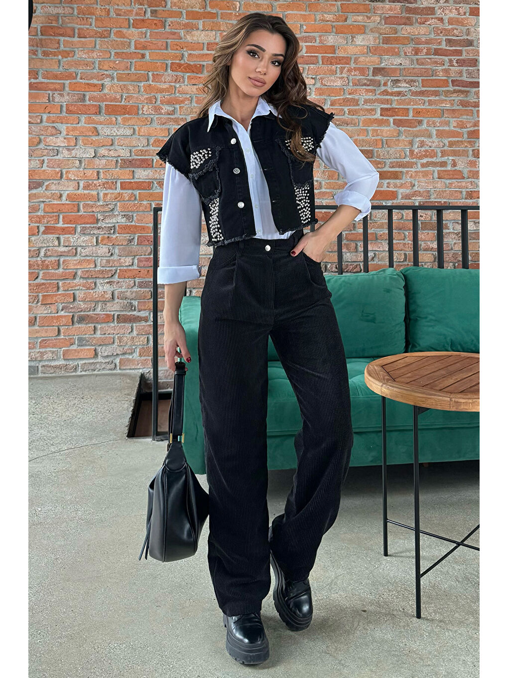 Siyah Kadın Kadife Fitilli Bol Paça Pantolon