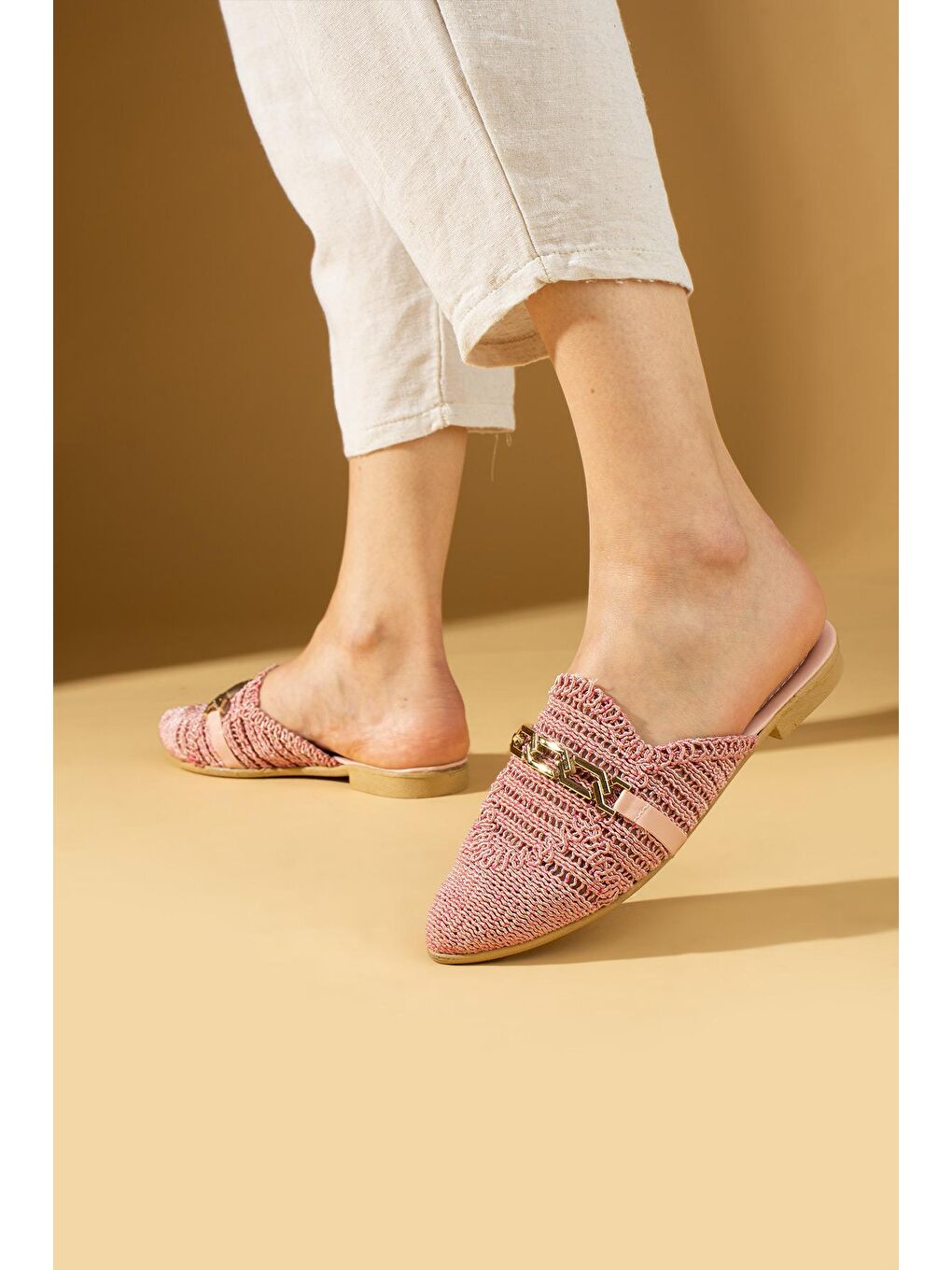Pembe Zincir Tokalı Dantel Örme Desenli Rahat Kalıp Kadın Terlik 001-1-24-1