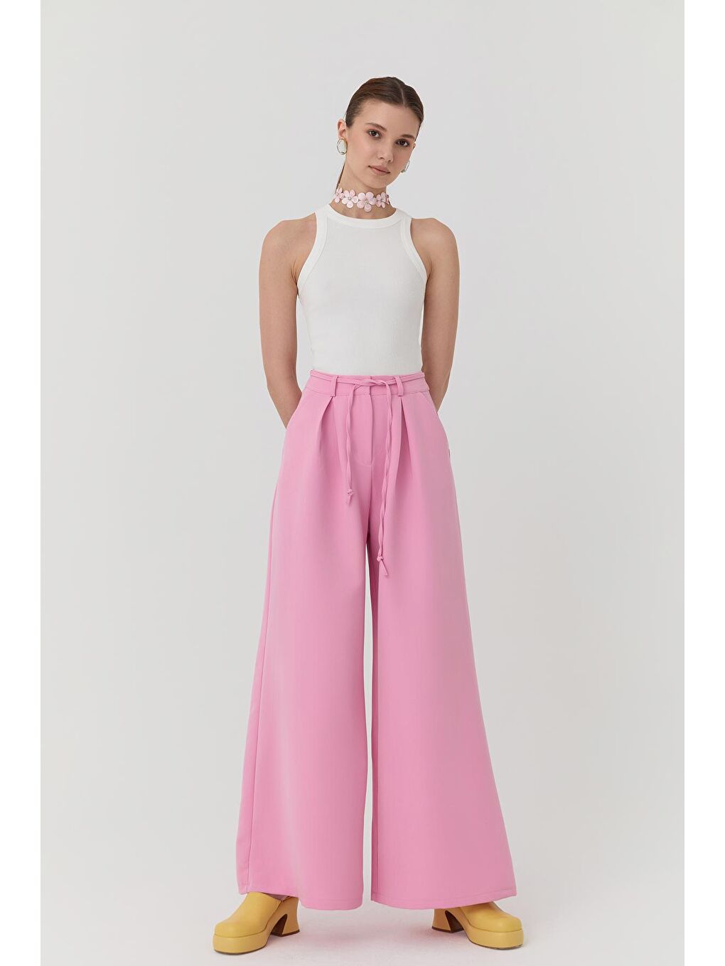 Bağlama Detaylı Geniş Paça Pantolon Pembe