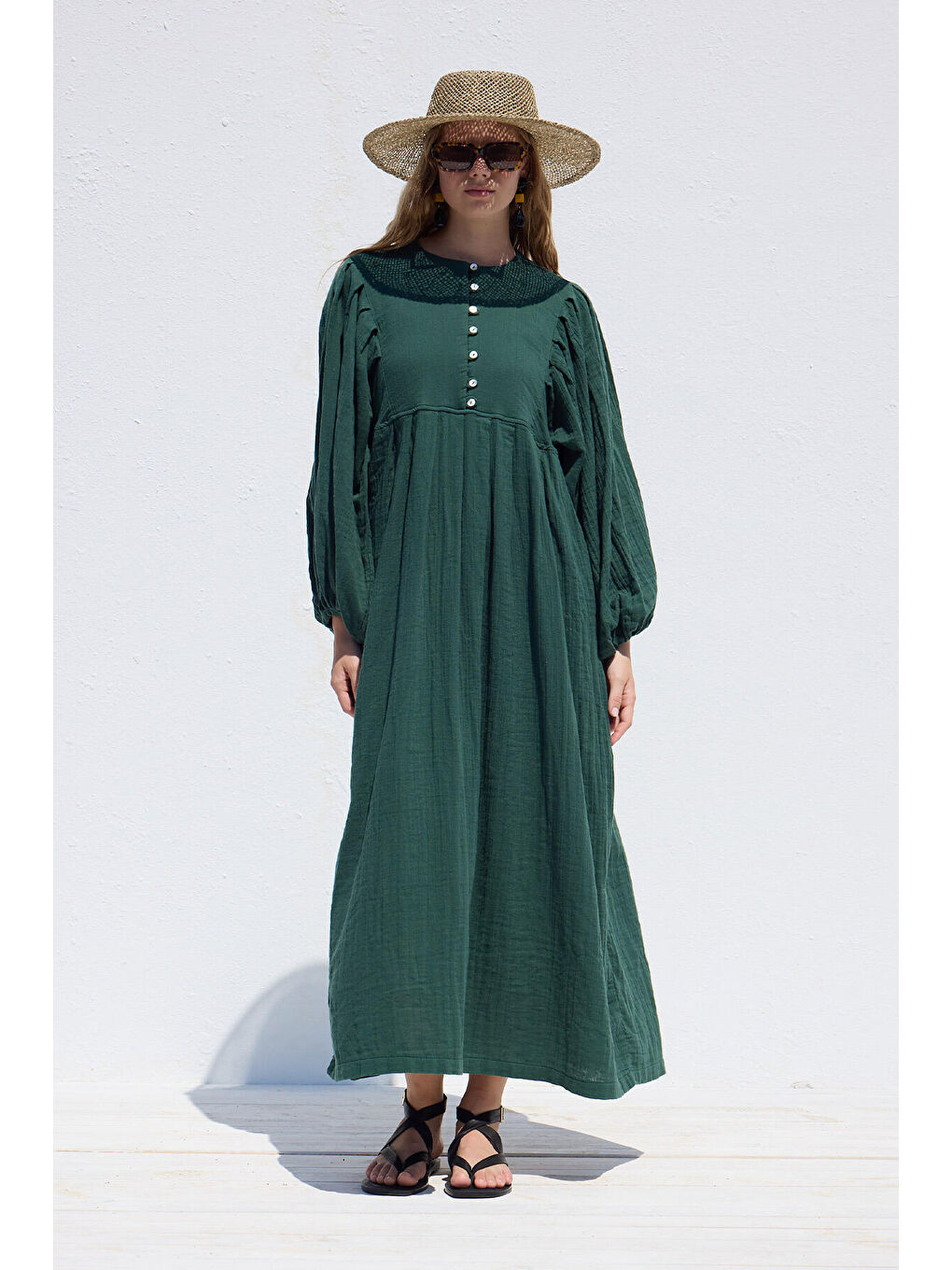 Yeşil Pile Detaylı Müslin Elbise Zümrüt-1