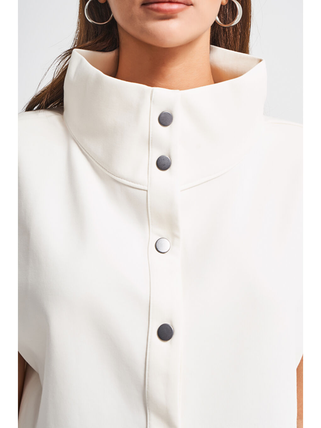 Kadın Ekru Renk w5-101 Önü Düğmeli Yarım Kol Özel Tasarım Örme Yelek-1