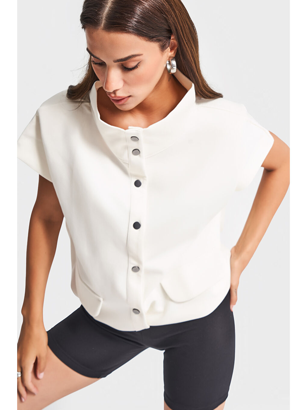 Kadın Ekru Renk w5-101 Önü Düğmeli Yarım Kol Özel Tasarım Örme Yelek-3