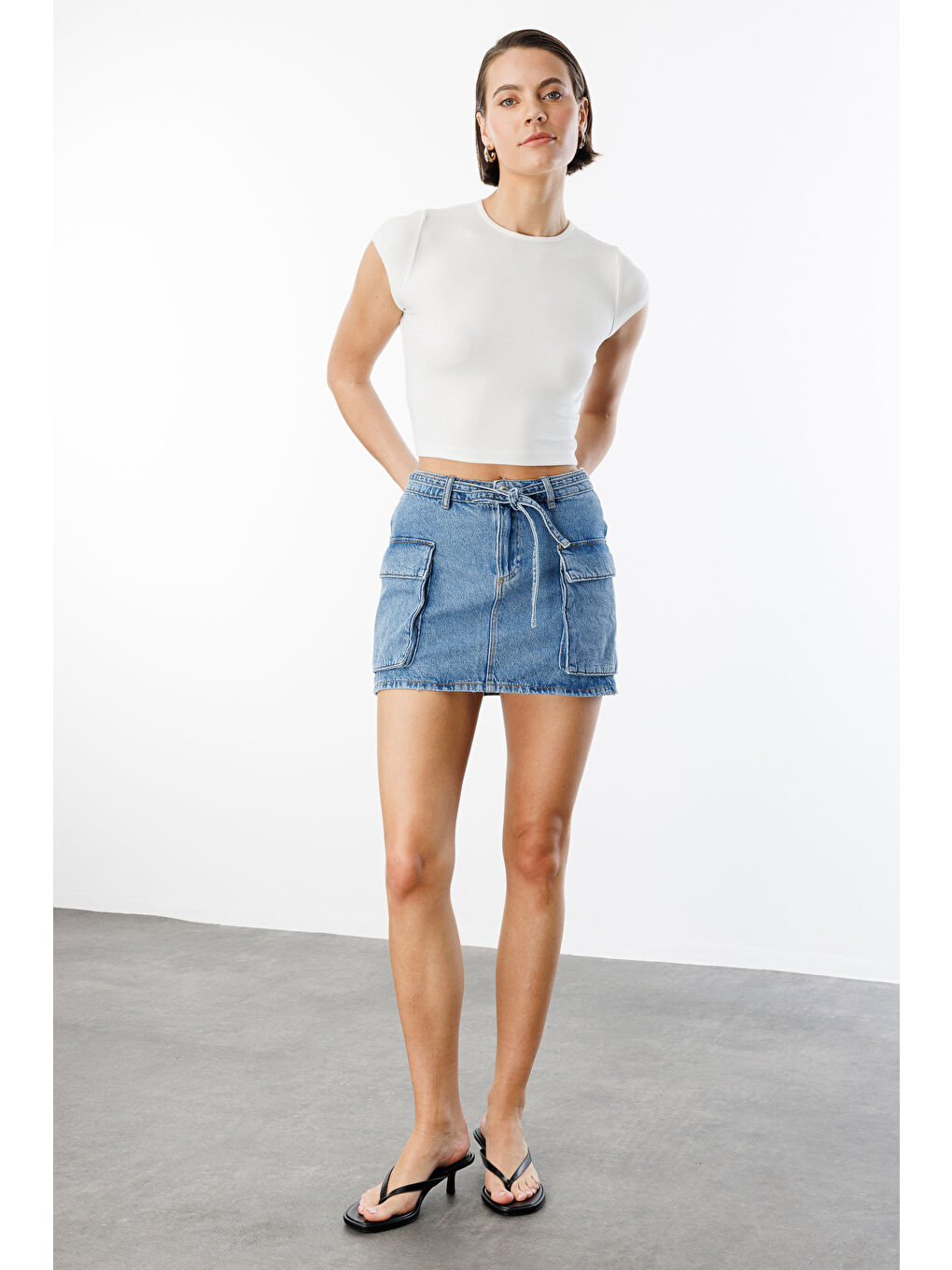 Beyaz Kısa Kollu Kadın Crop T-shirt CROP-T-SHIRT-2