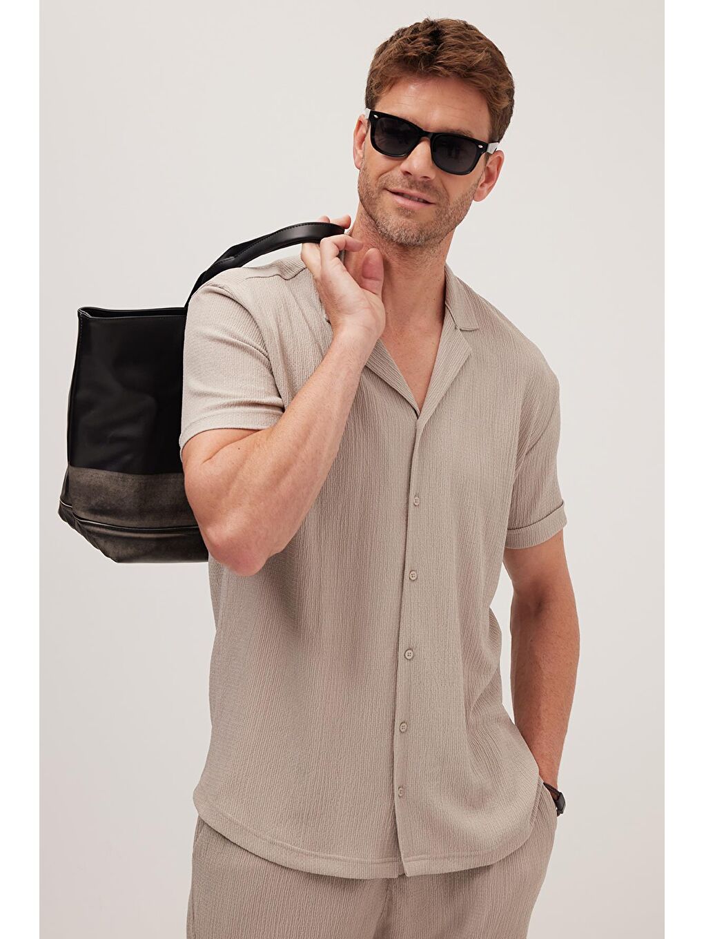 Bej Erkek Standart Fit Kısa Kollu Beli Bağcıklı Apaş Yaka Taş Gömlek Jogger Takım-1