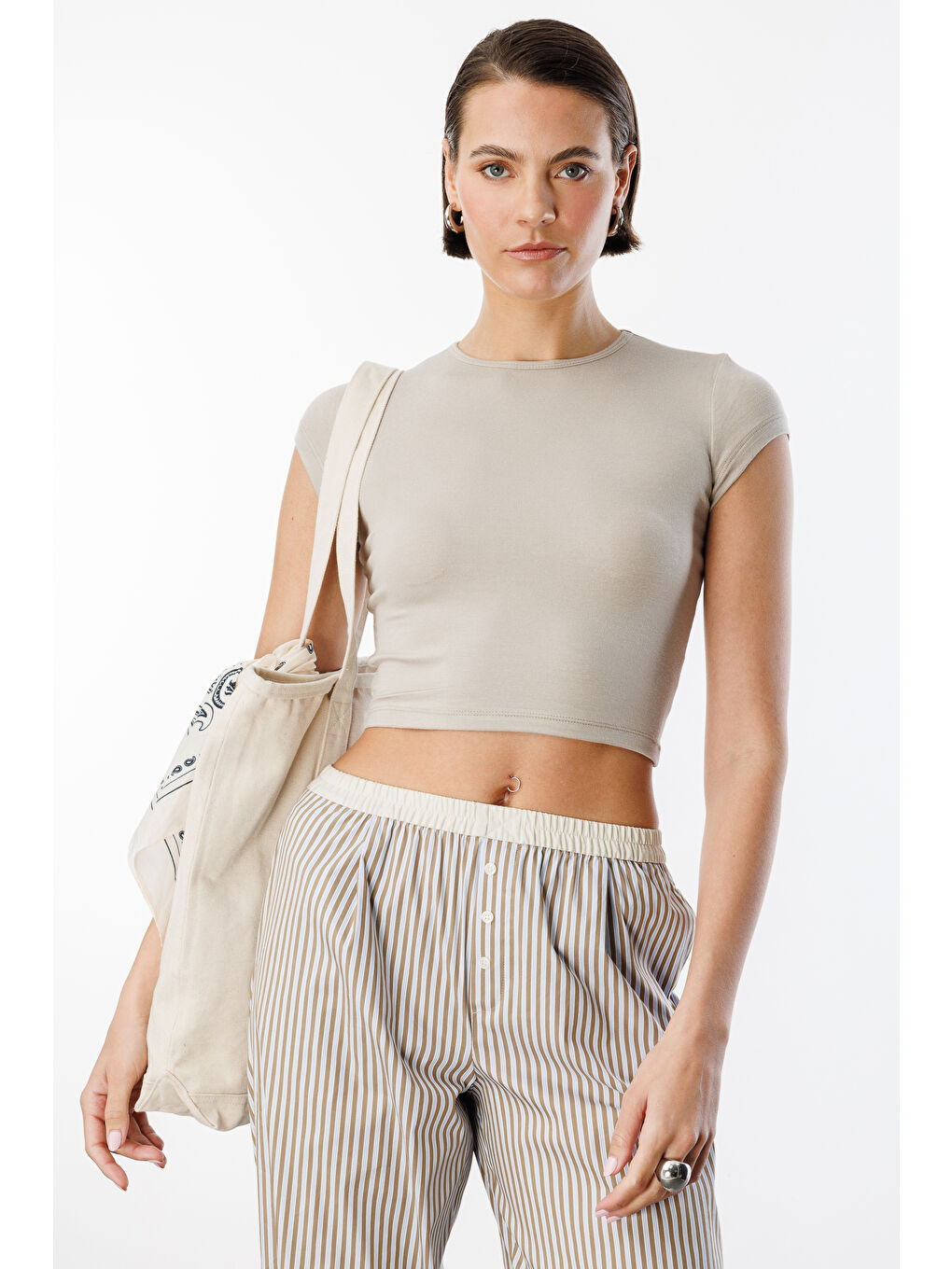 Bej Kısa Kollu Kadın Crop T-shirt CROP-T-SHIRT-3