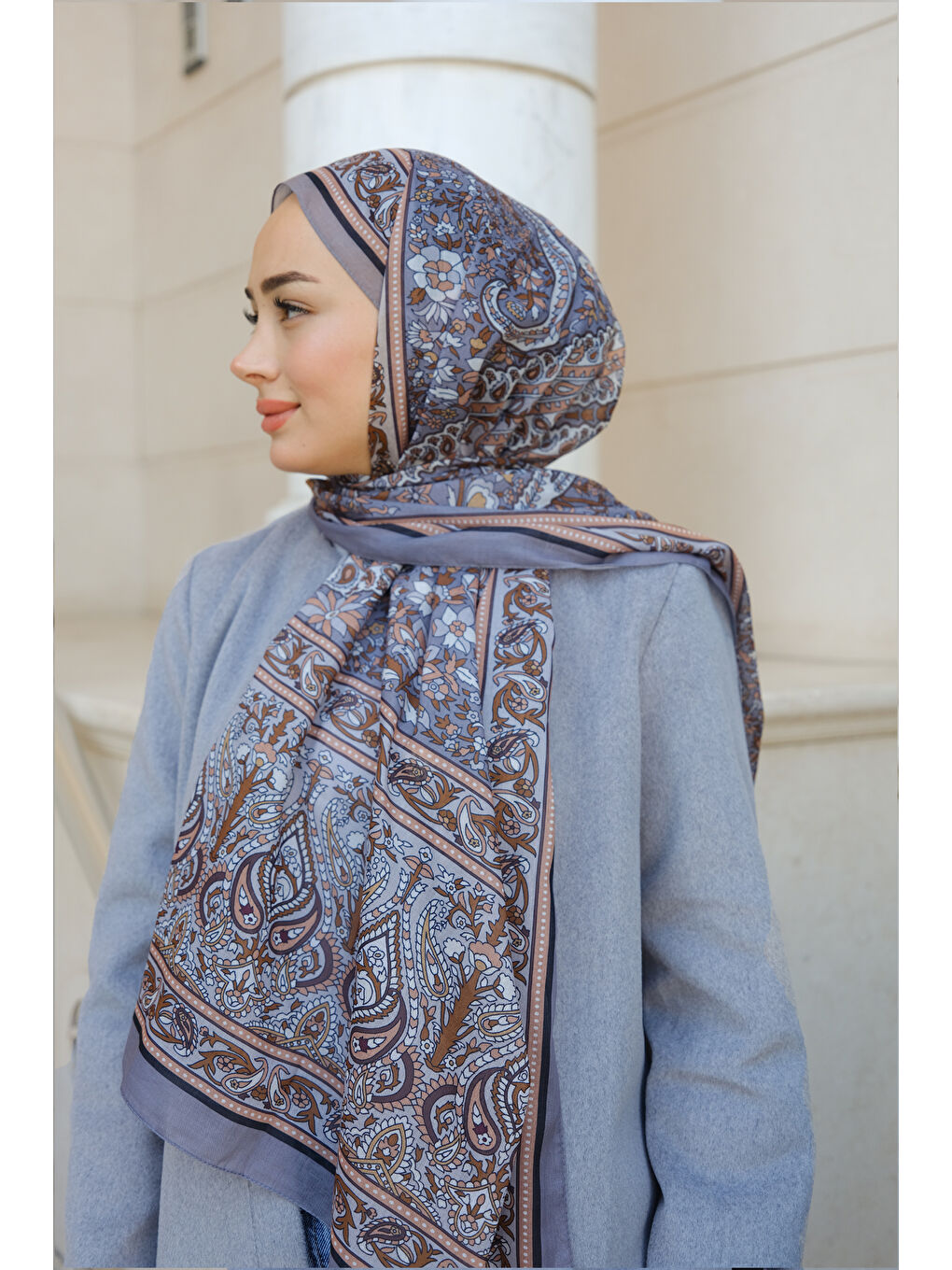 Retro Desenli Şal Gri-2
