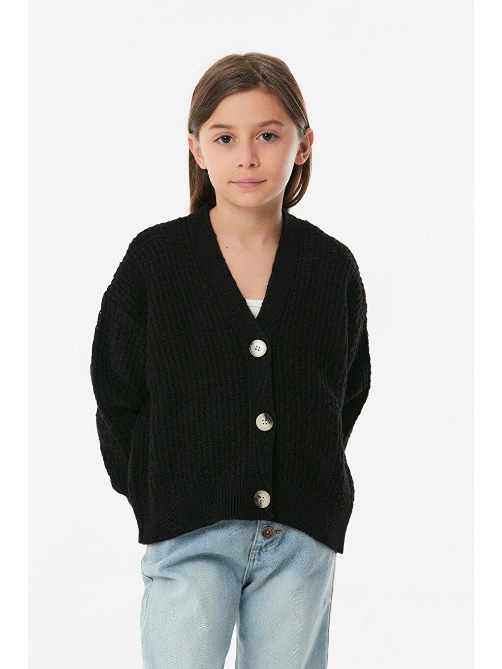 Siyah Düğmeli Kız Çocuk Hırka