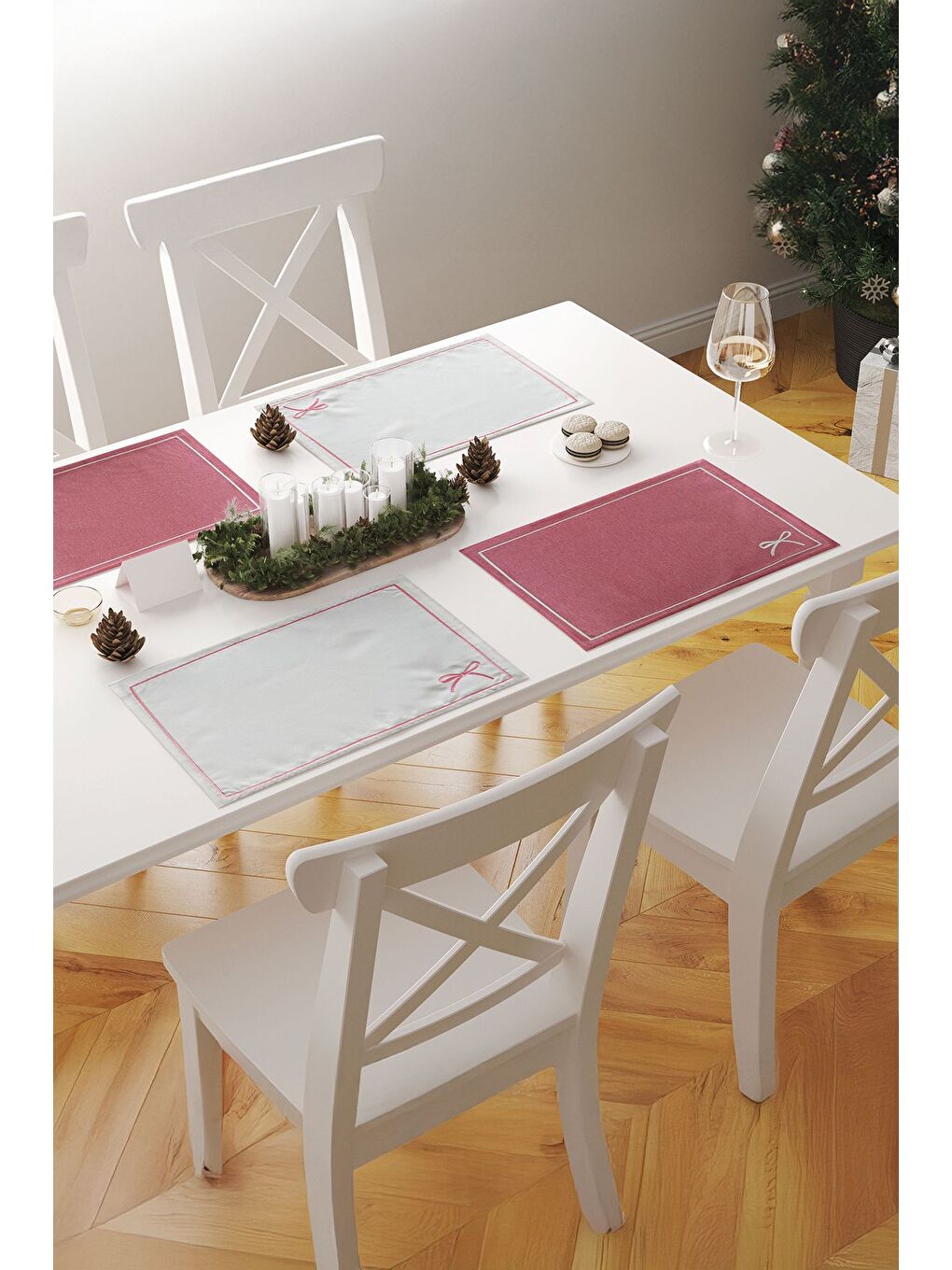 Fiyonk Nakışlı Minimal Detaylı Çerçeveli 1 Adet Amerikan Servis 45x35 cm - Pembe