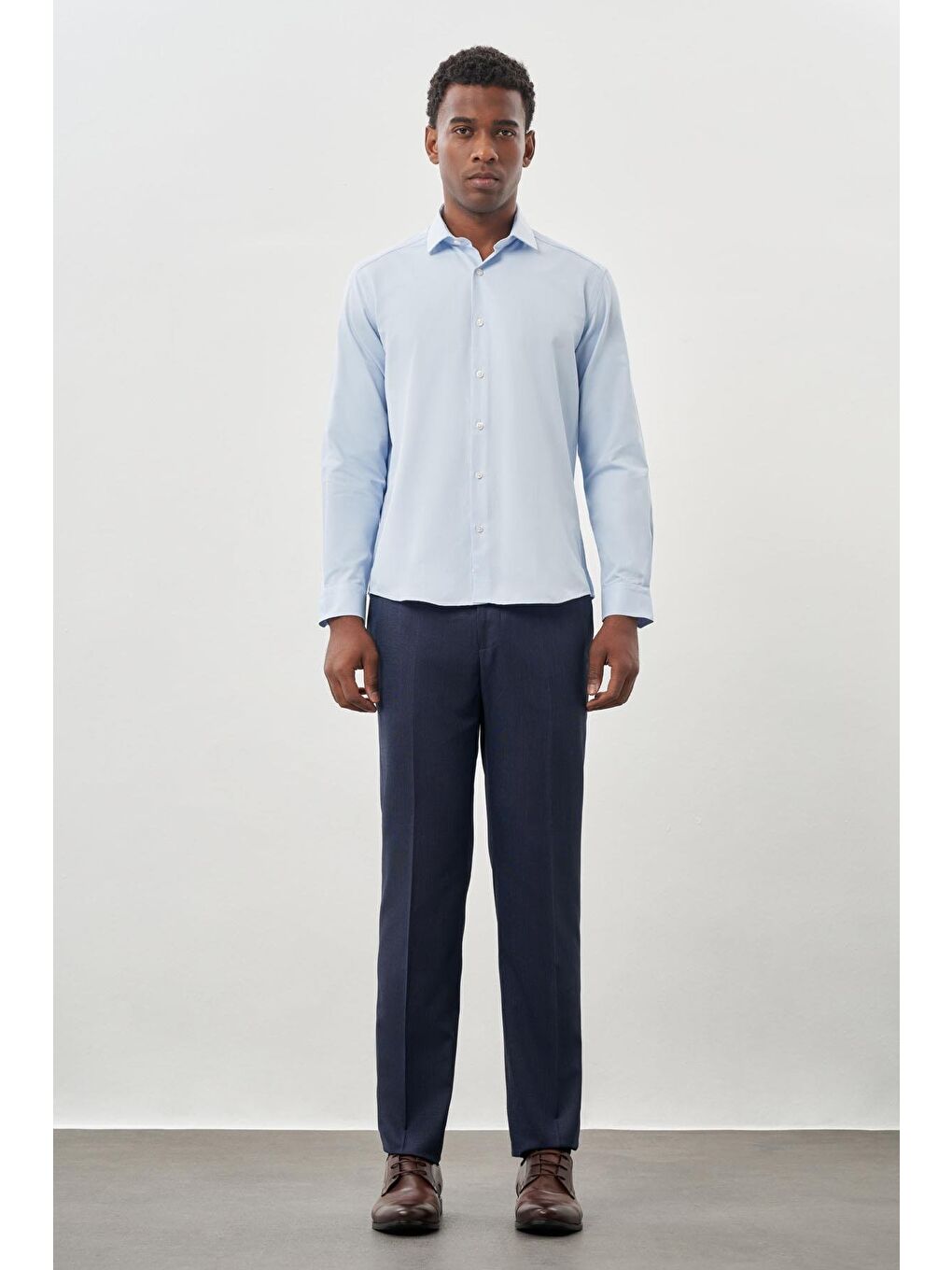 Koyu Mavi Uzun Kol Düz Yarım İtalyan Yaka Cepsiz Pamuklu Classic Slim Fit Gömlek 1004245268-1