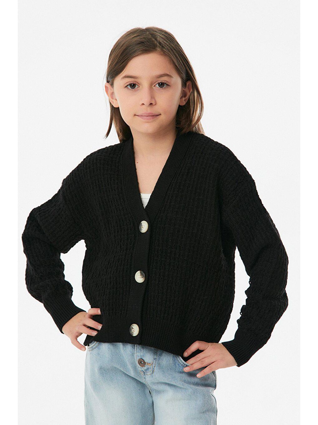 Siyah Düğmeli Kız Çocuk Hırka-2