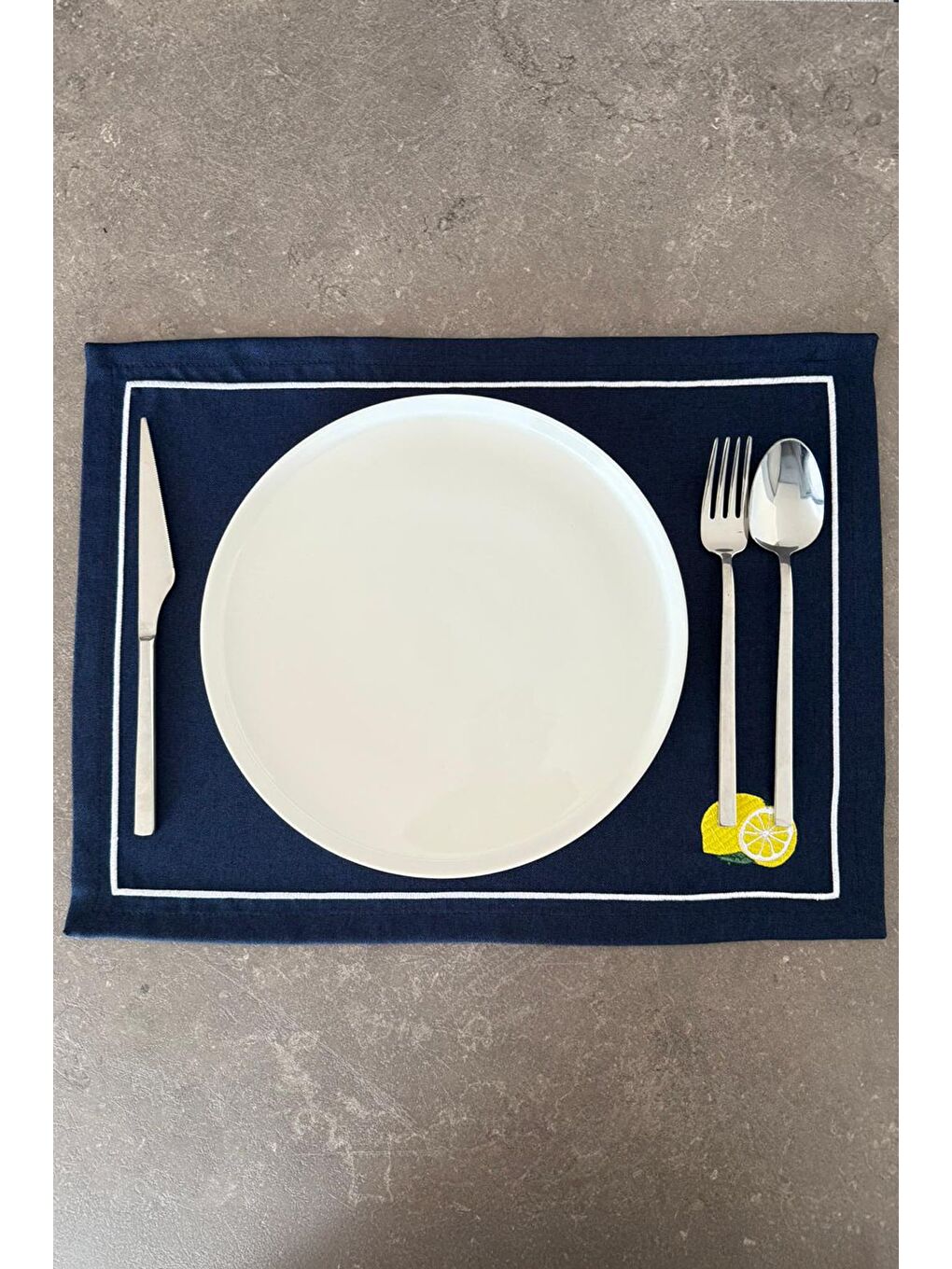 Limora Nakışlı Minimal Limon Çerçeveli 1 Adet Amerikan Servis 45x35 cm - Lacivert-1
