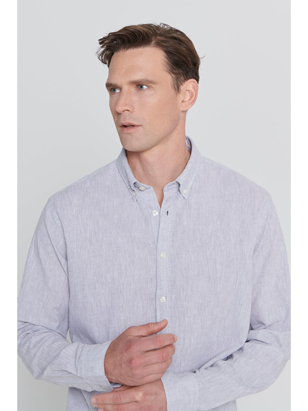 Erkek Gri Comfort Fit Rahat Kesim Düğmeli Yaka Casual Keten Gömlek-3