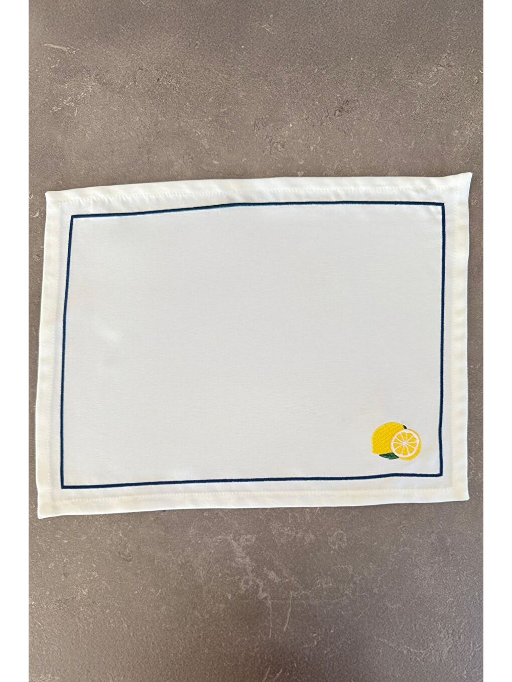 Lacivert Limora Nakışlı Minimal Limon Çerçeveli 1 Adet Amerikan Servis 45x35 cm - Beyaz-2